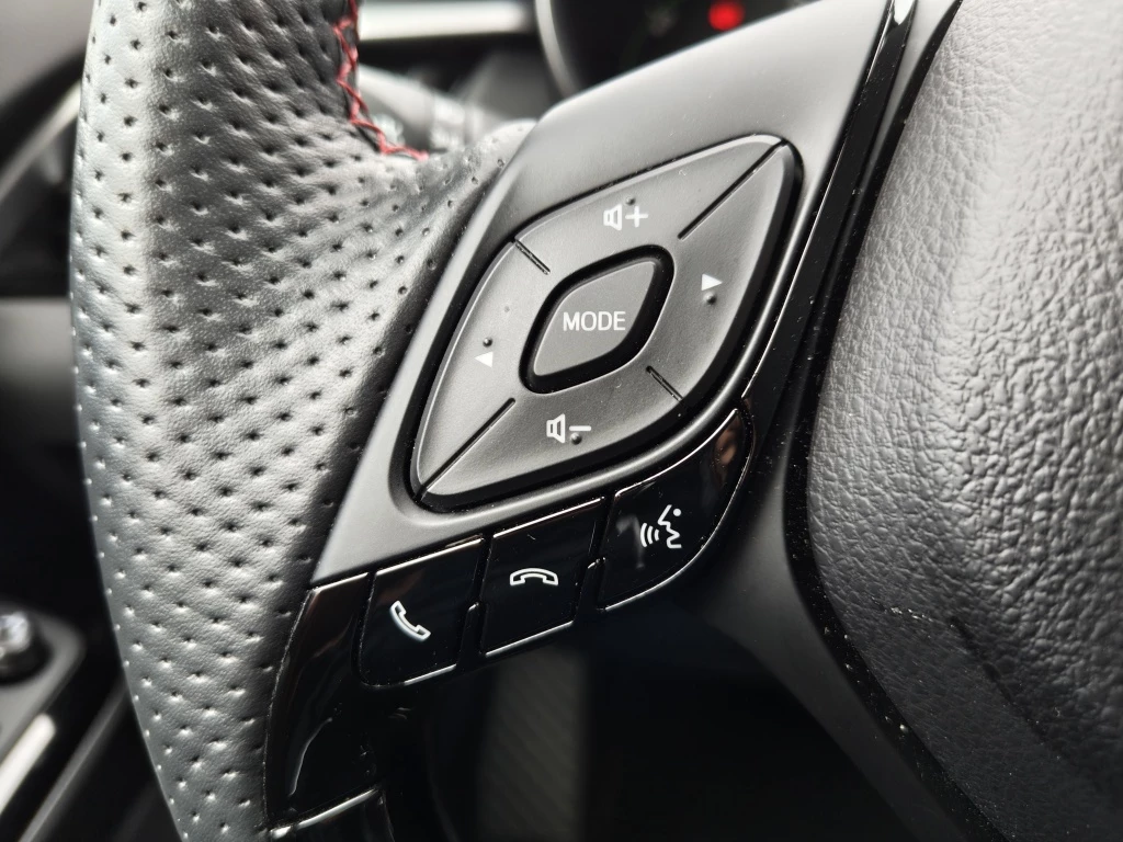 Hoofdafbeelding Toyota C-HR