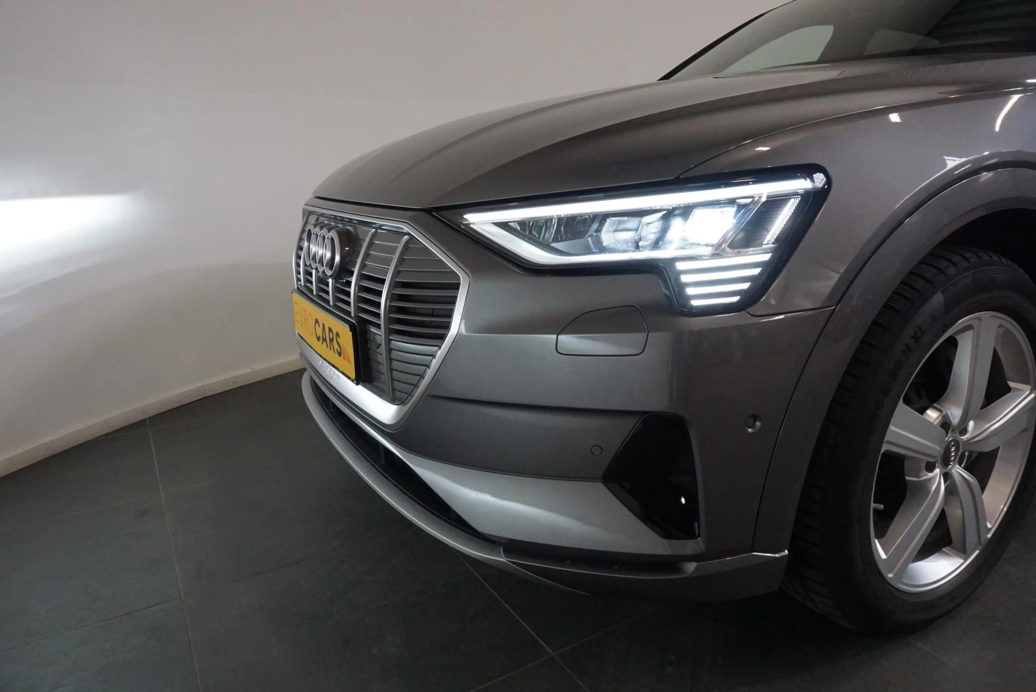 Hoofdafbeelding Audi e-tron