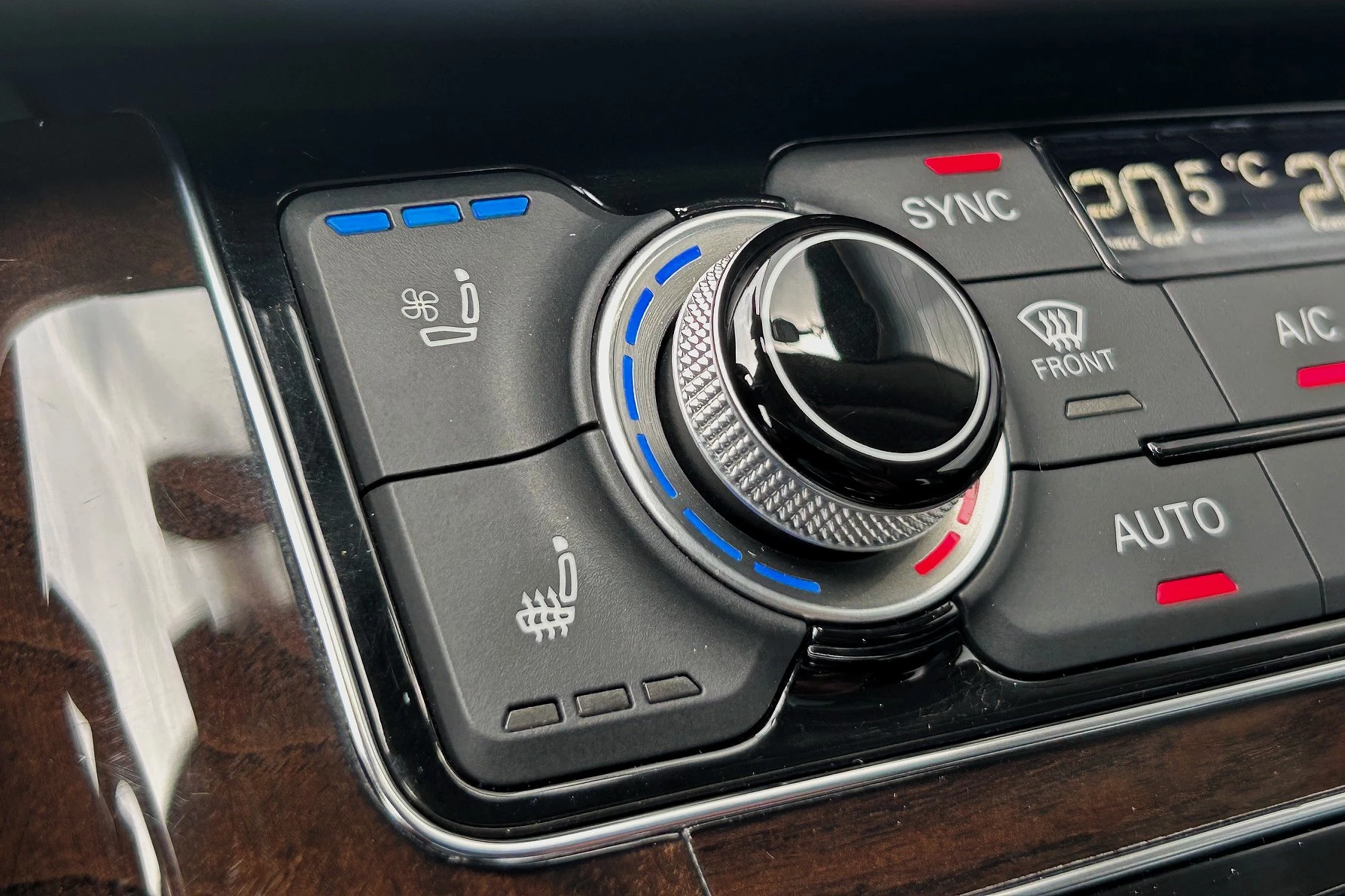 Hoofdafbeelding Audi A8