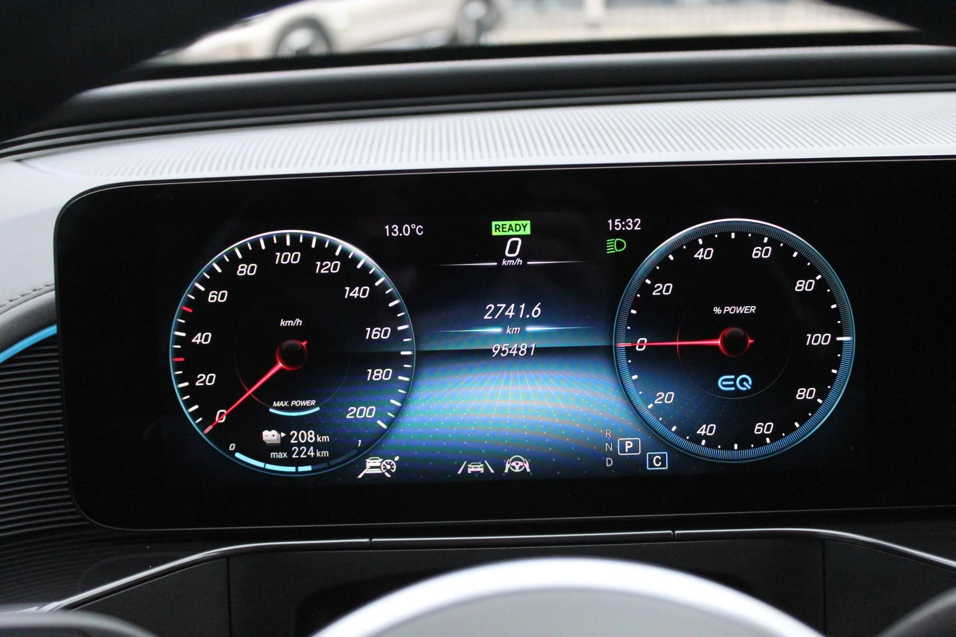 Hoofdafbeelding Mercedes-Benz EQC