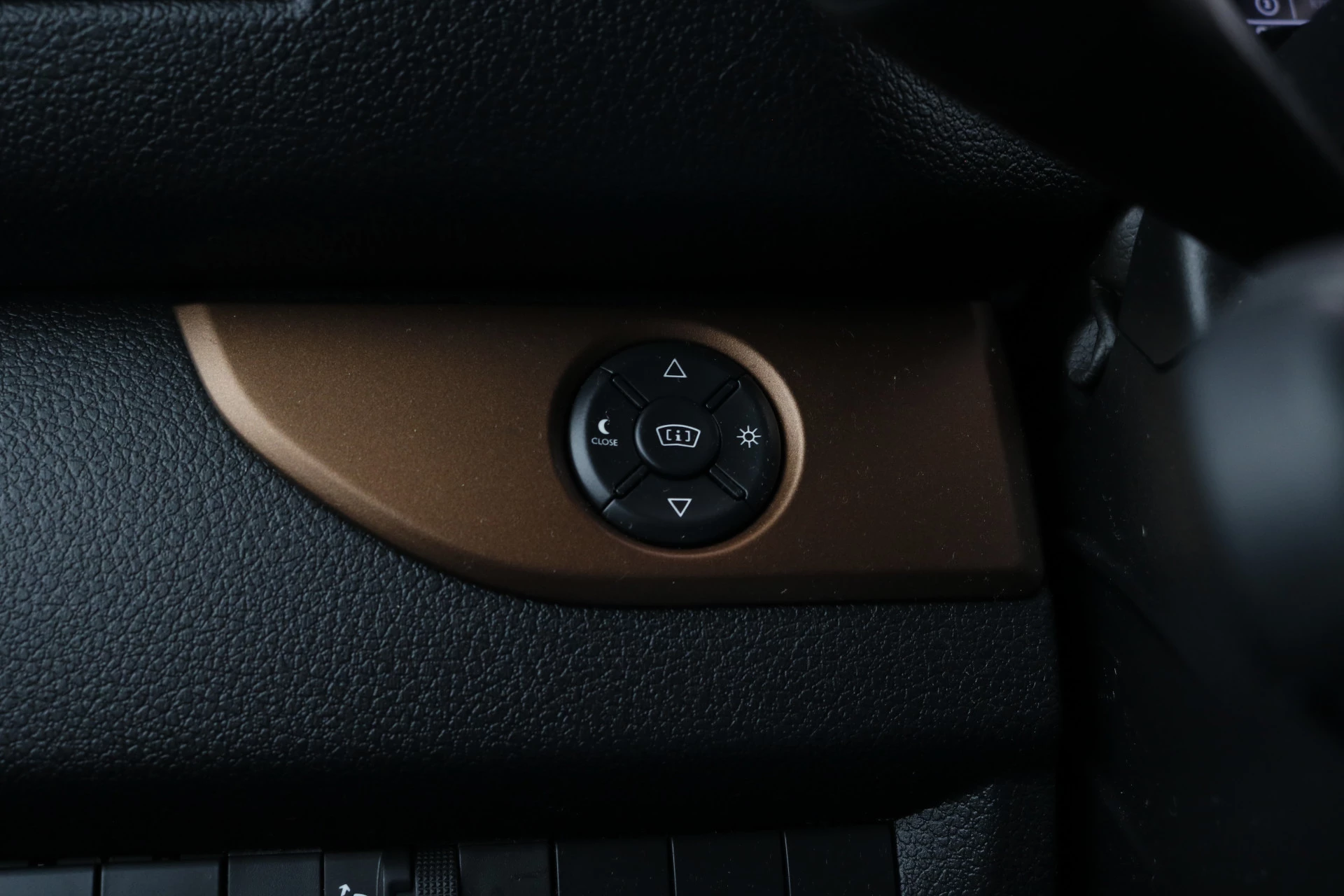 Hoofdafbeelding Dethleffs CROSSCAMP TY 002 Buscamper