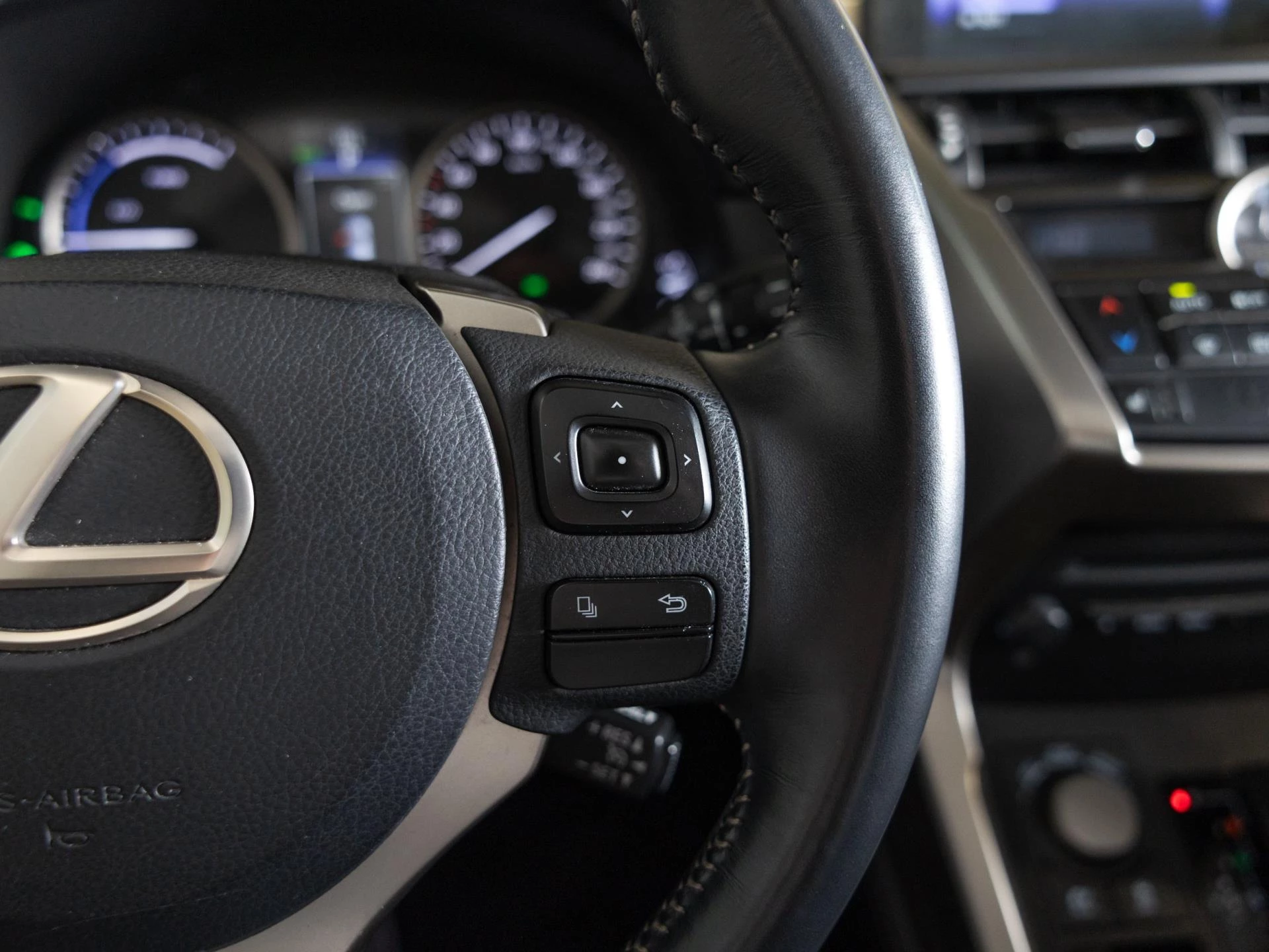 Hoofdafbeelding Lexus NX