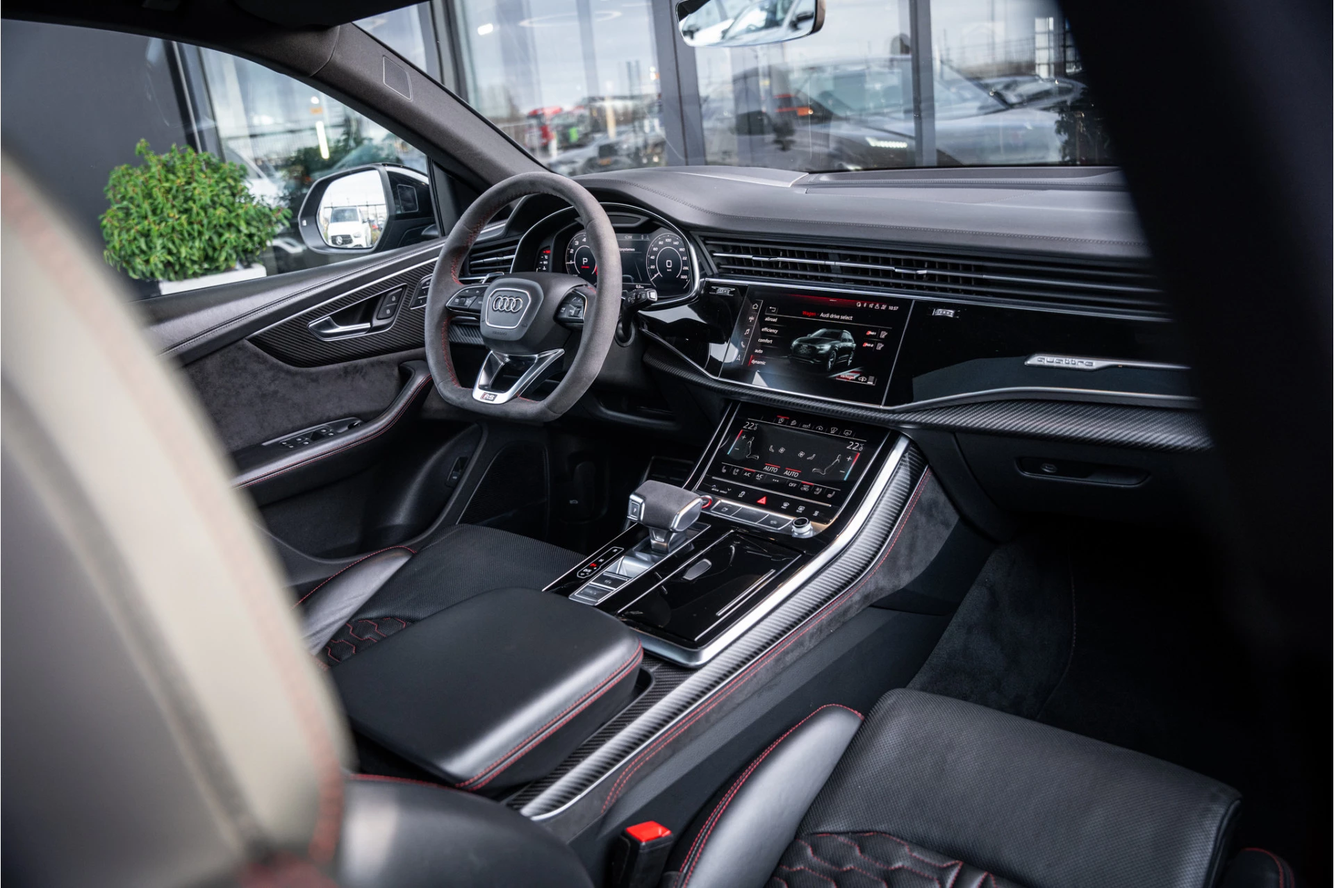 Hoofdafbeelding Audi RSQ8