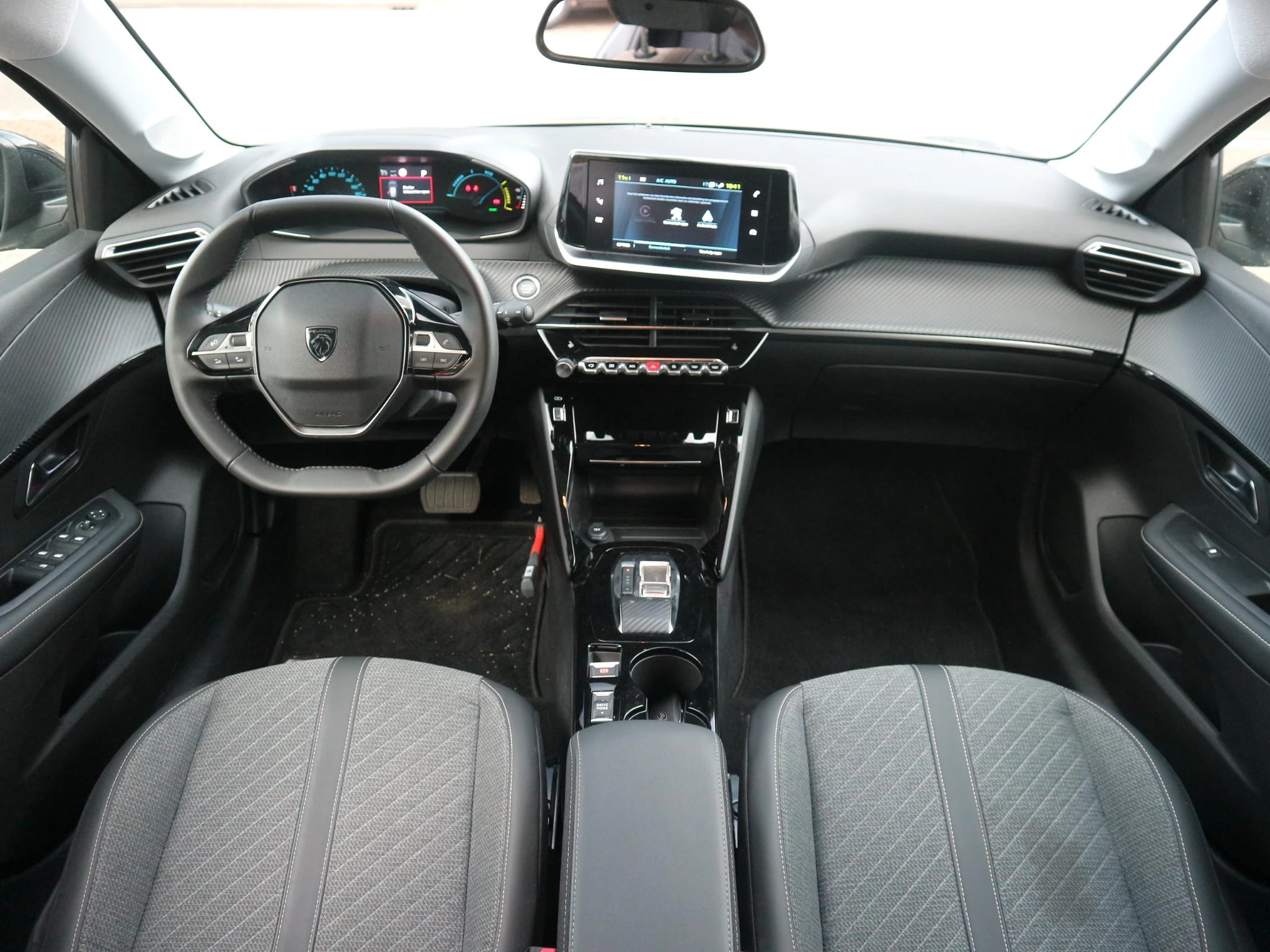 Hoofdafbeelding Peugeot e-208