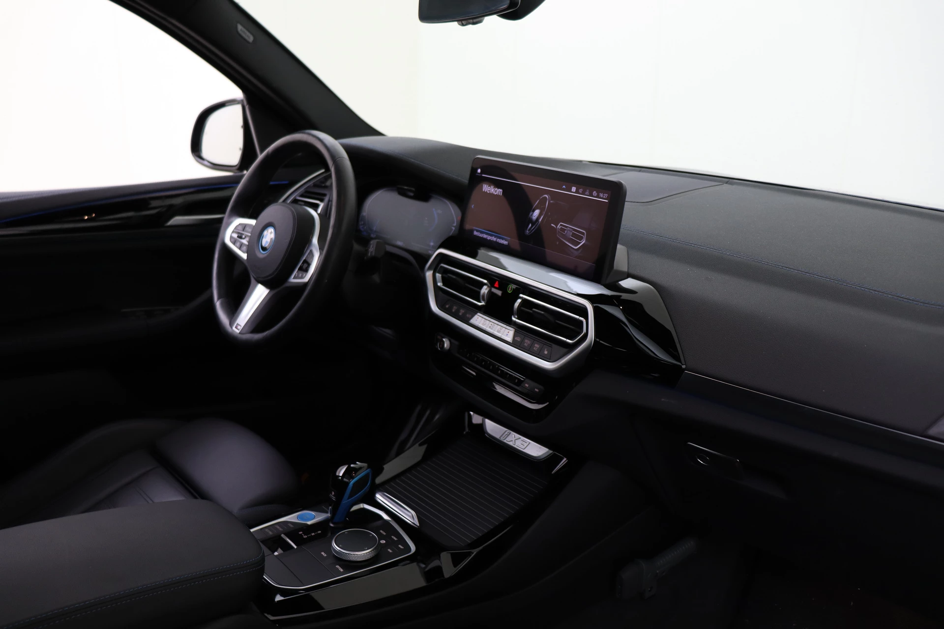 Hoofdafbeelding BMW iX3