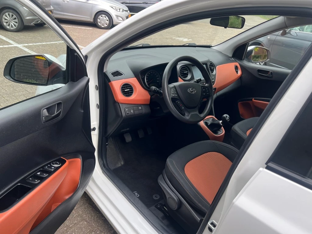 Hoofdafbeelding Hyundai i10