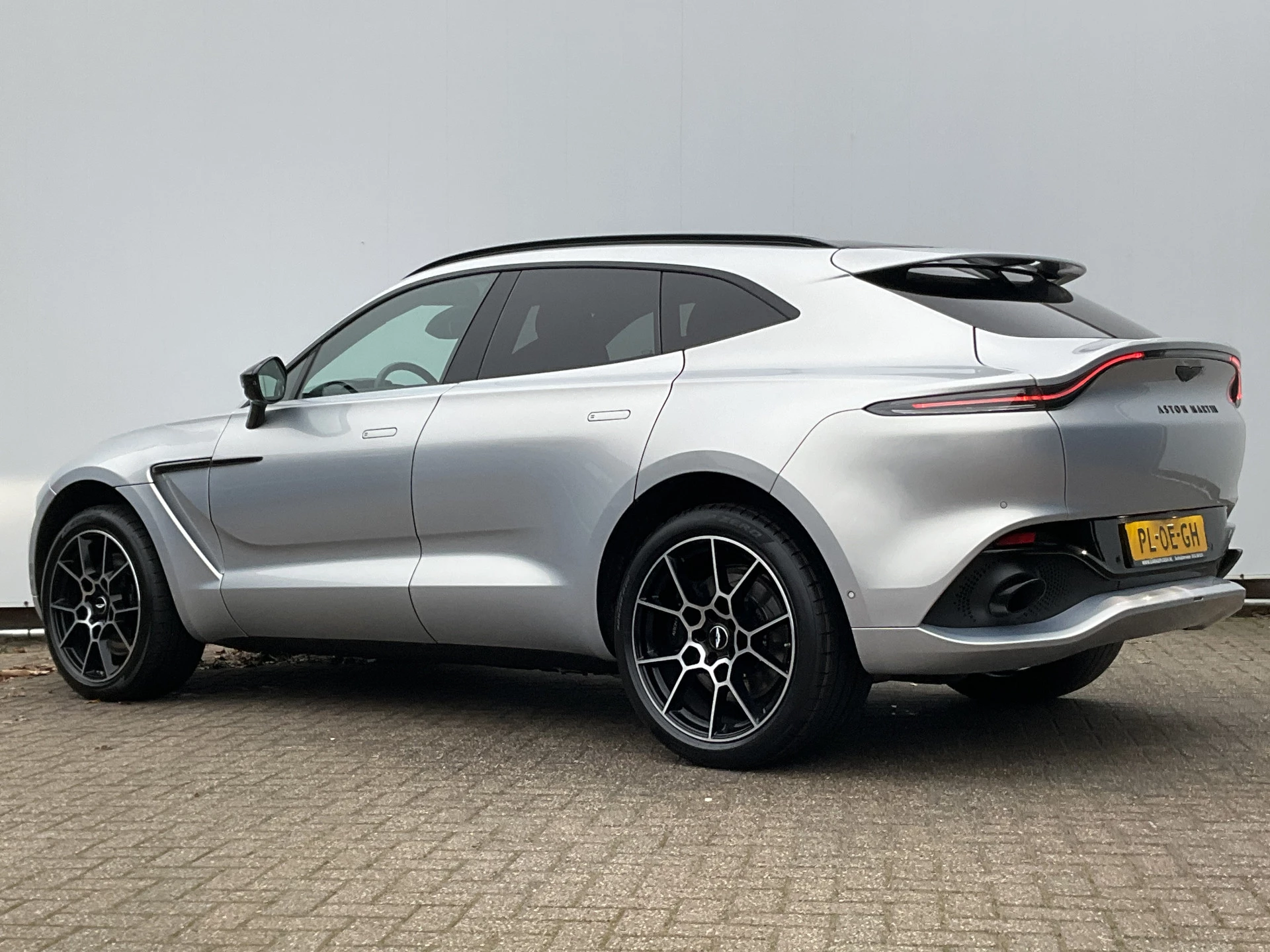 Hoofdafbeelding Aston Martin DBX