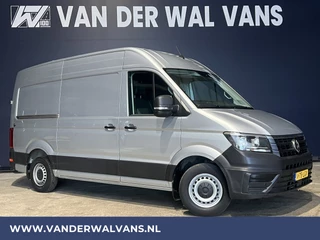 Hoofdafbeelding Volkswagen Crafter Volkswagen Crafter 2.0 TDI 141pk L3H3 L2H2 Euro6 Airco | Camera | Apple Carplay | Cruisecontrol Android Auto, Chauffeursstoel, Parkeersensoren, Bijrijdersbank, zilver