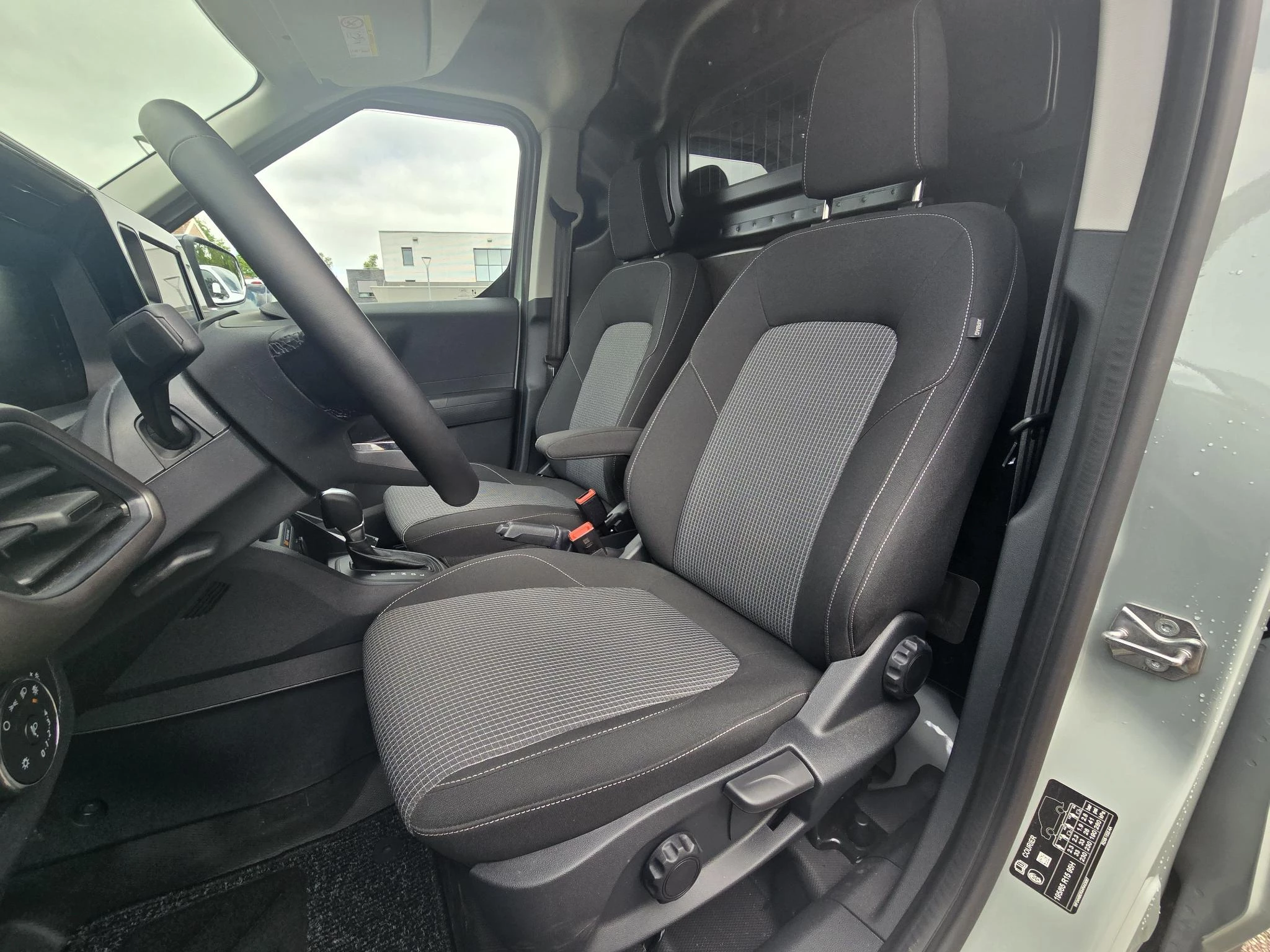 Hoofdafbeelding Ford Transit Courier