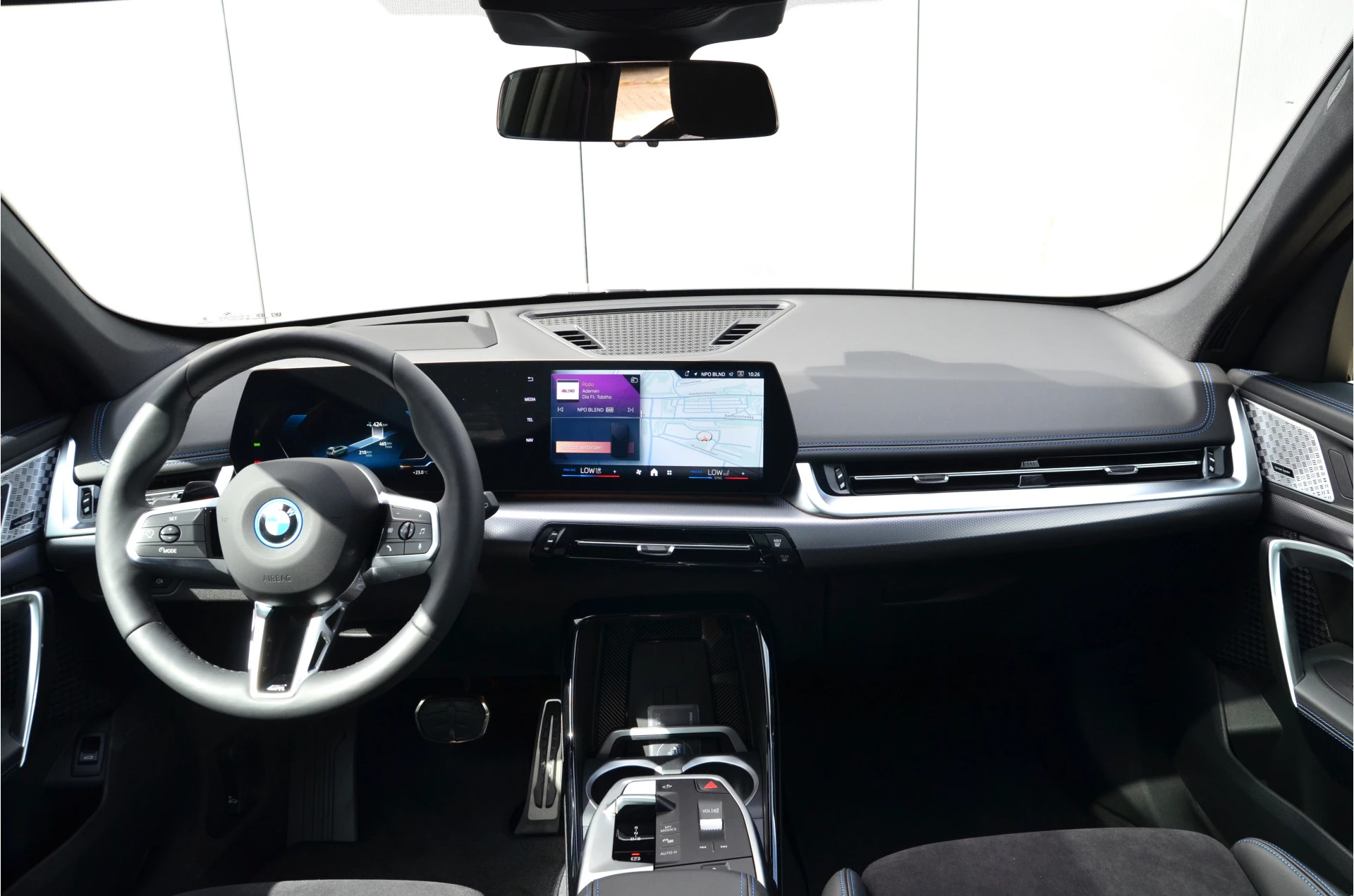 Hoofdafbeelding BMW iX1
