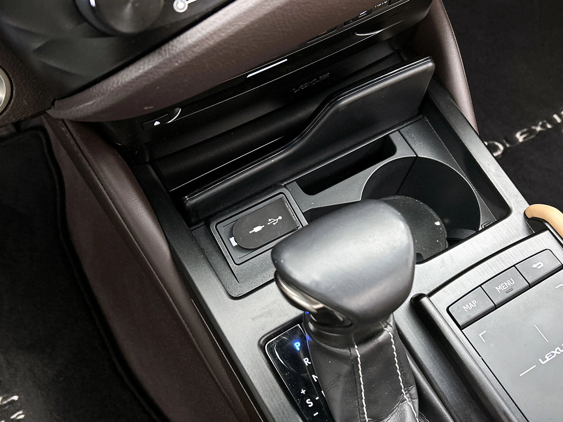 Hoofdafbeelding Lexus ES