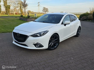 Mazda 3 2.0 SkyActiv-G Sports-Line/18 INCH/NAVI/CLIMA/PDC