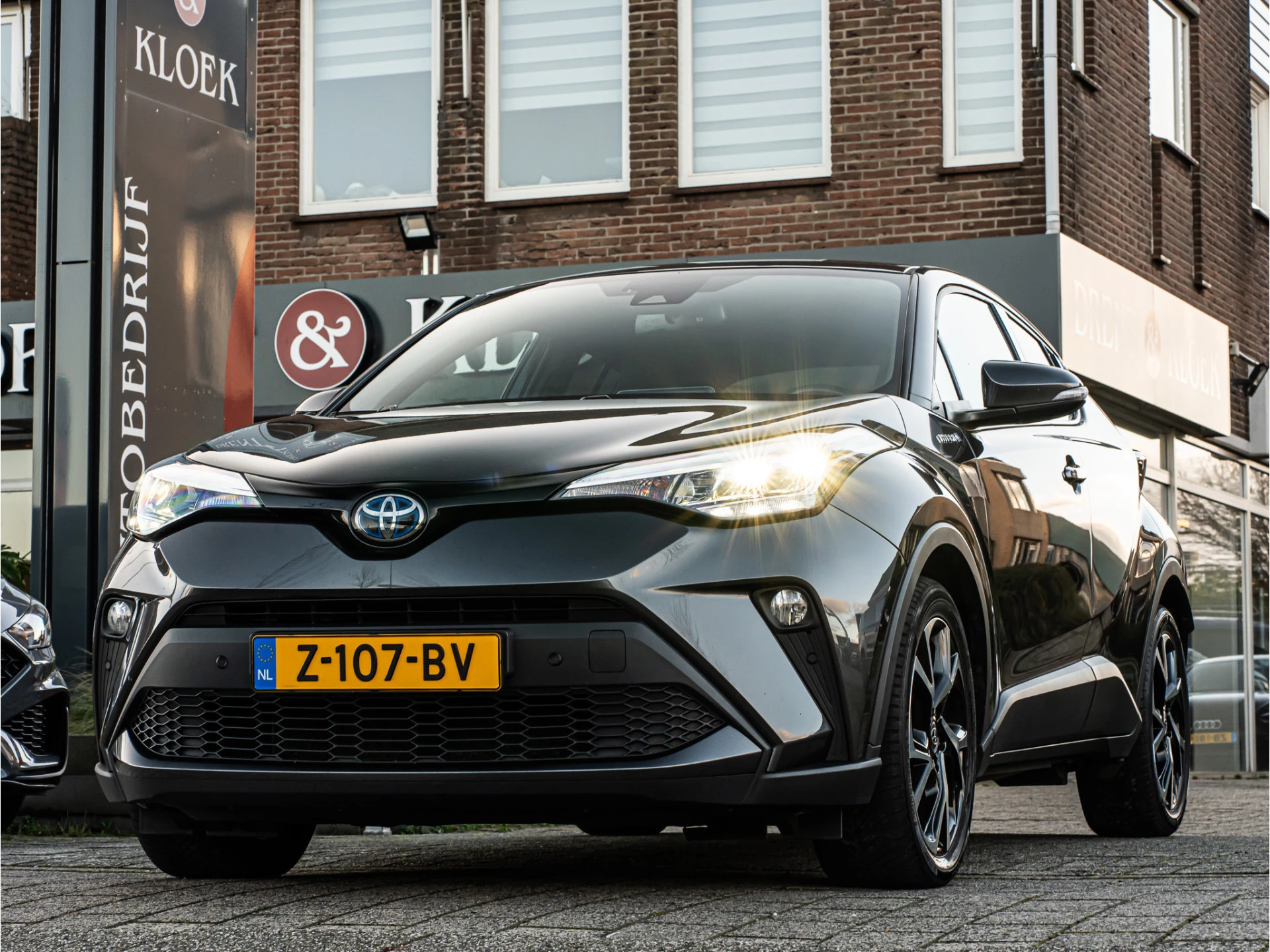 Hoofdafbeelding Toyota C-HR