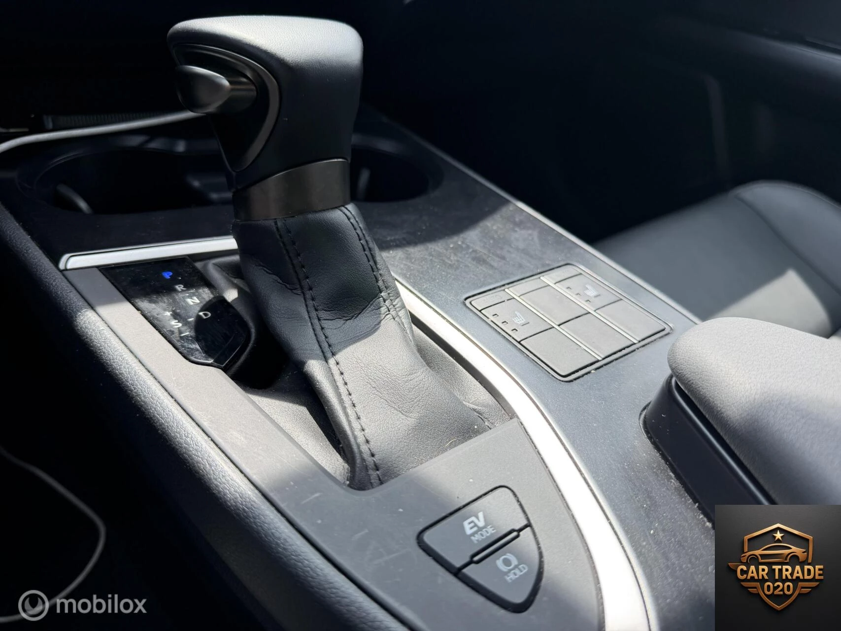 Hoofdafbeelding Lexus UX