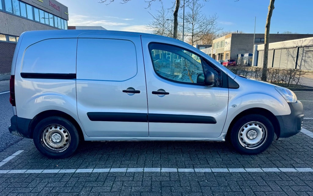 Hoofdafbeelding Peugeot Partner