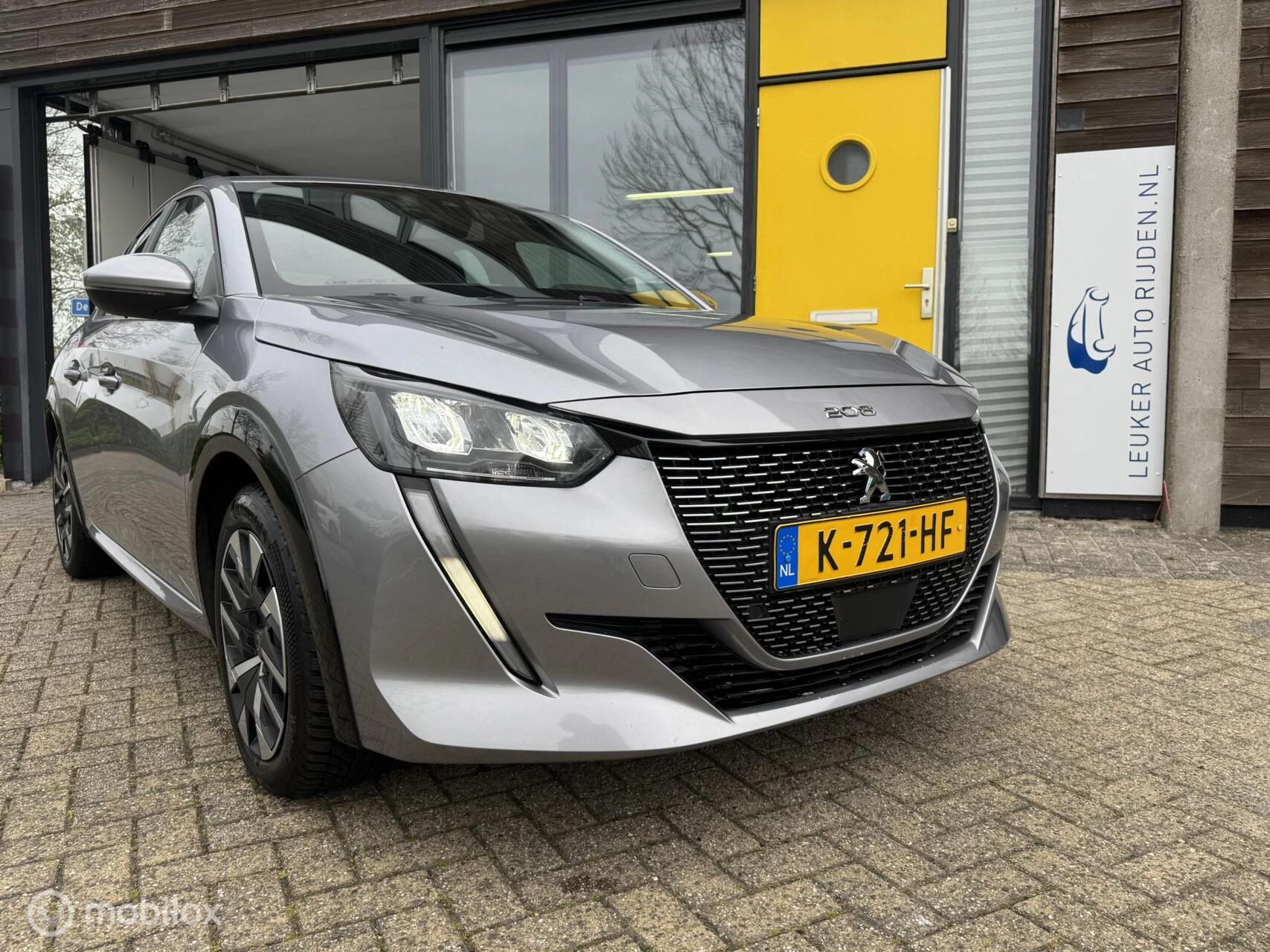 Hoofdafbeelding Peugeot e-208