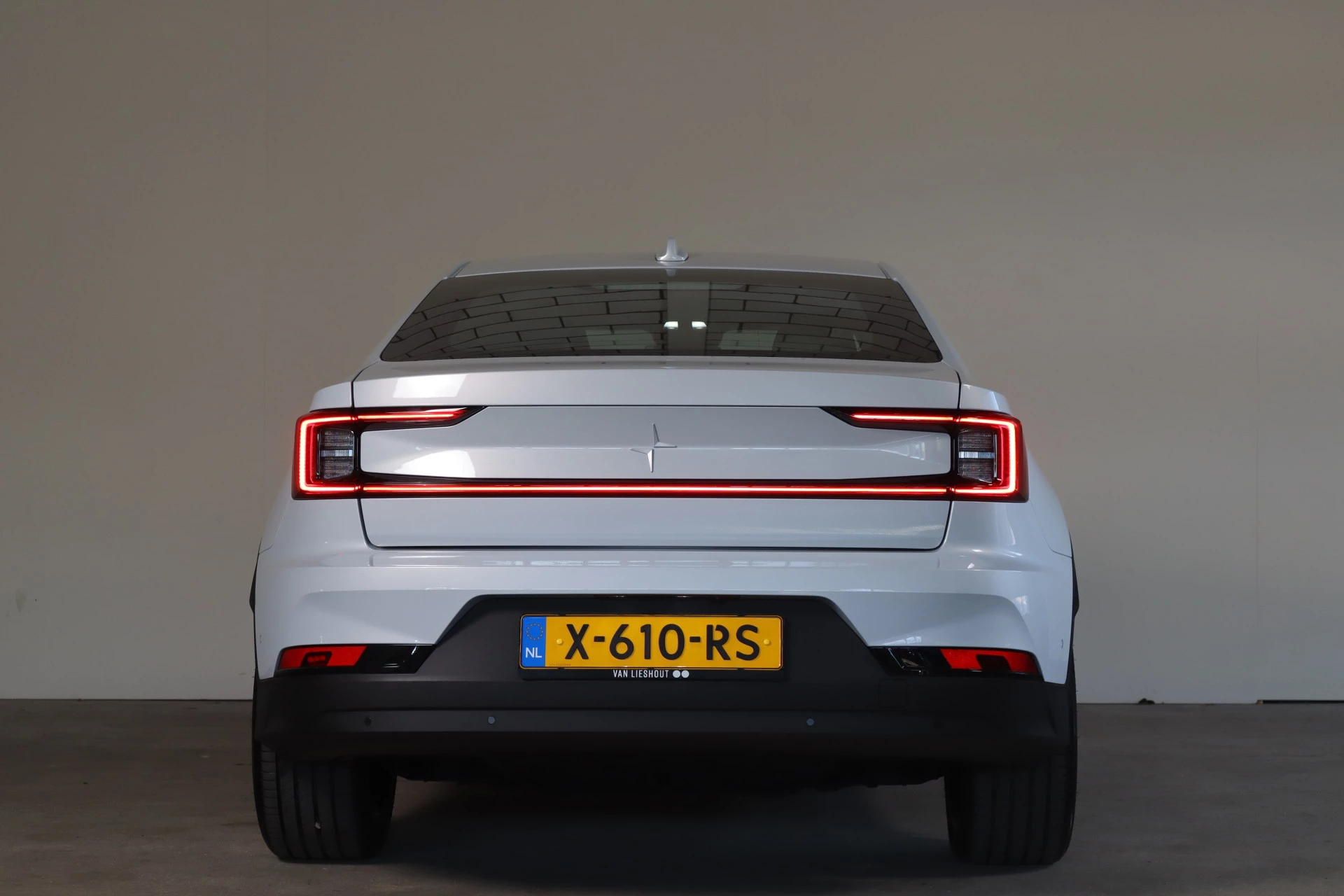 Hoofdafbeelding Polestar 2