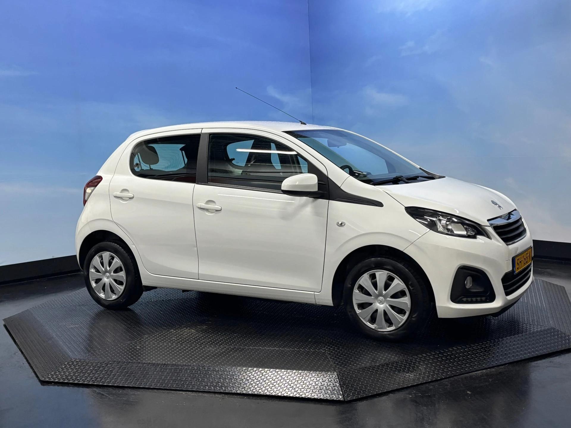 Hoofdafbeelding Peugeot 108