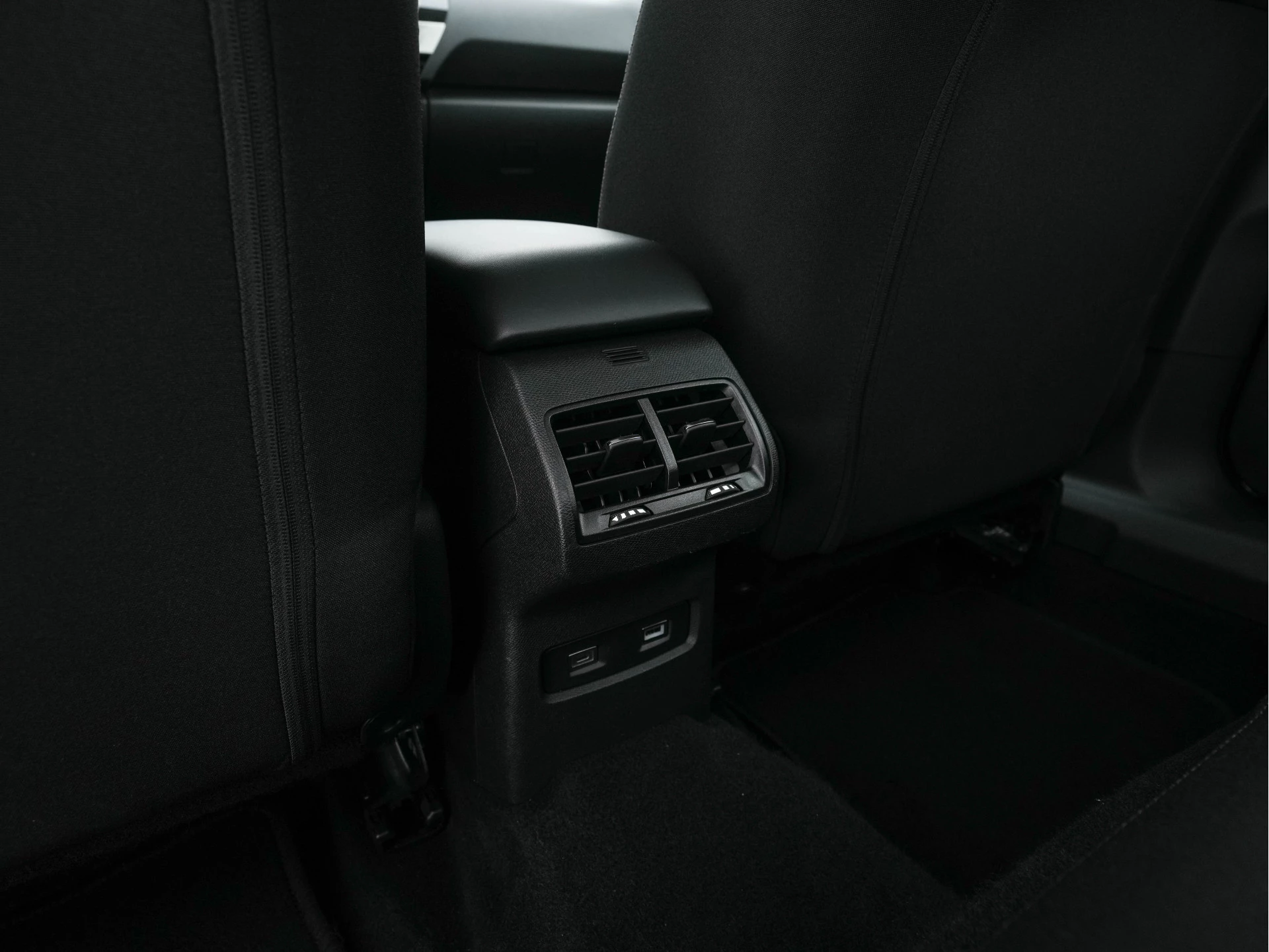 Hoofdafbeelding Citroën ë-C4 X