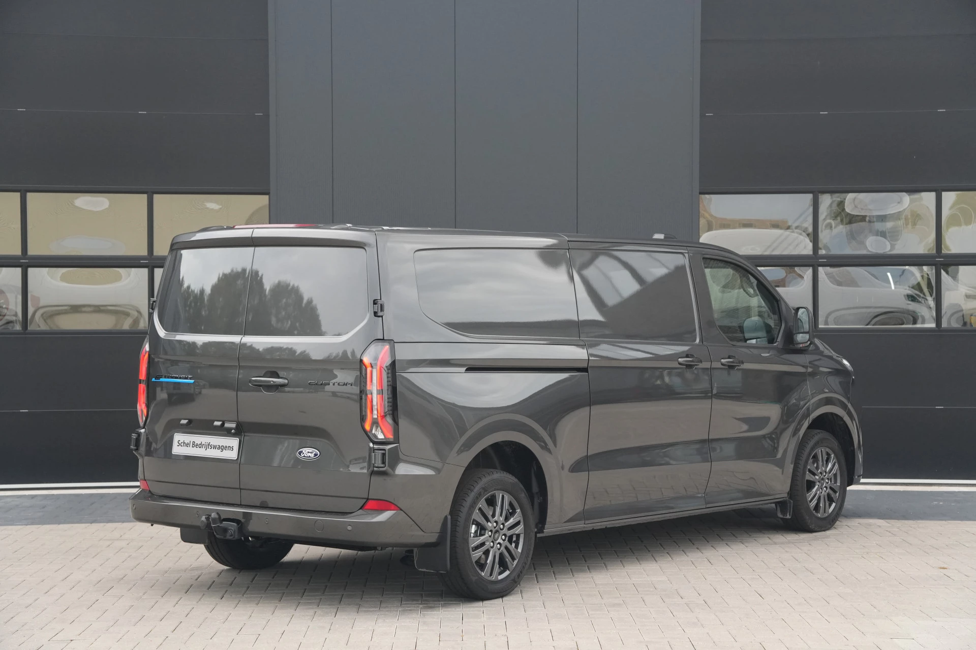 Hoofdafbeelding Ford E-Transit Custom