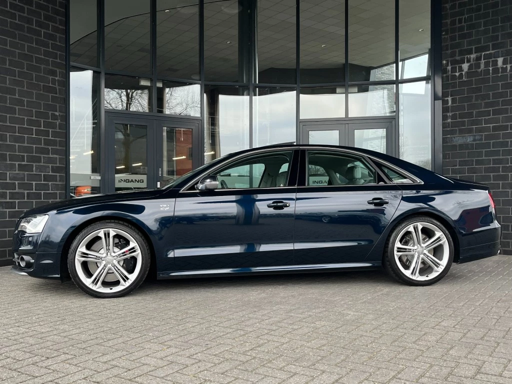 Hoofdafbeelding Audi S8