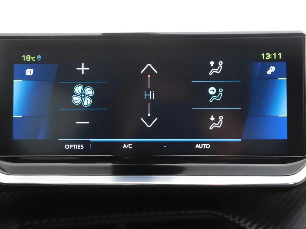 Hoofdafbeelding Peugeot e-2008