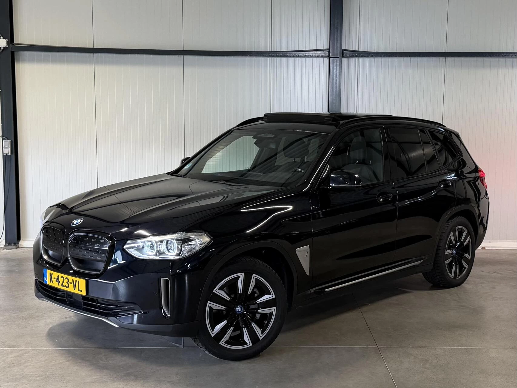 Hoofdafbeelding BMW iX3