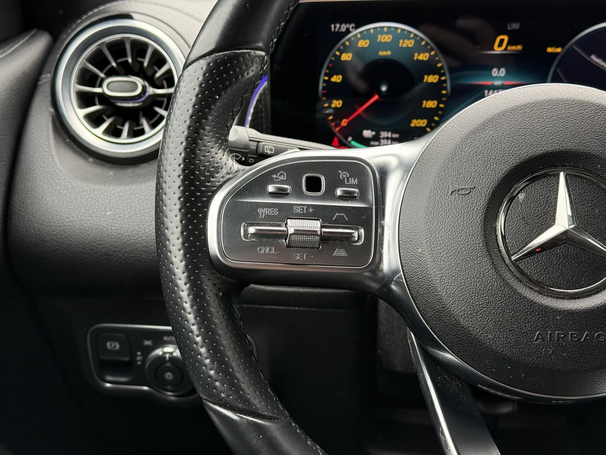 Hoofdafbeelding Mercedes-Benz EQB
