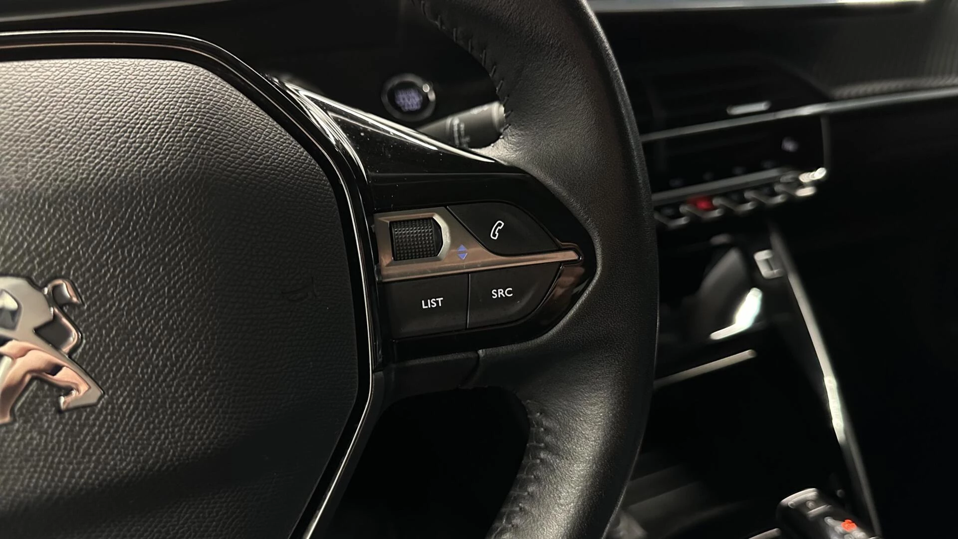 Hoofdafbeelding Peugeot e-2008