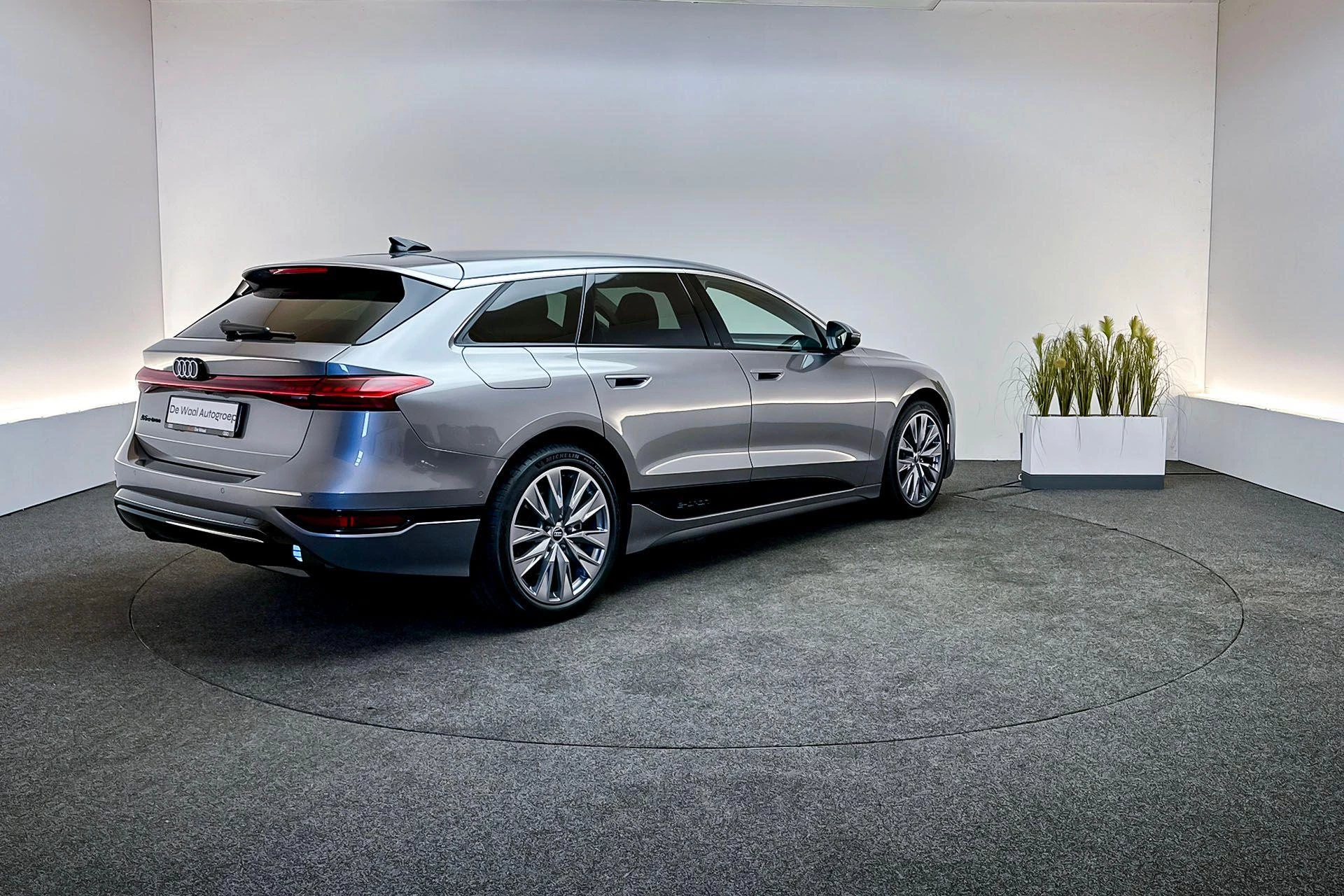 Hoofdafbeelding Audi A6 Avant e-tron