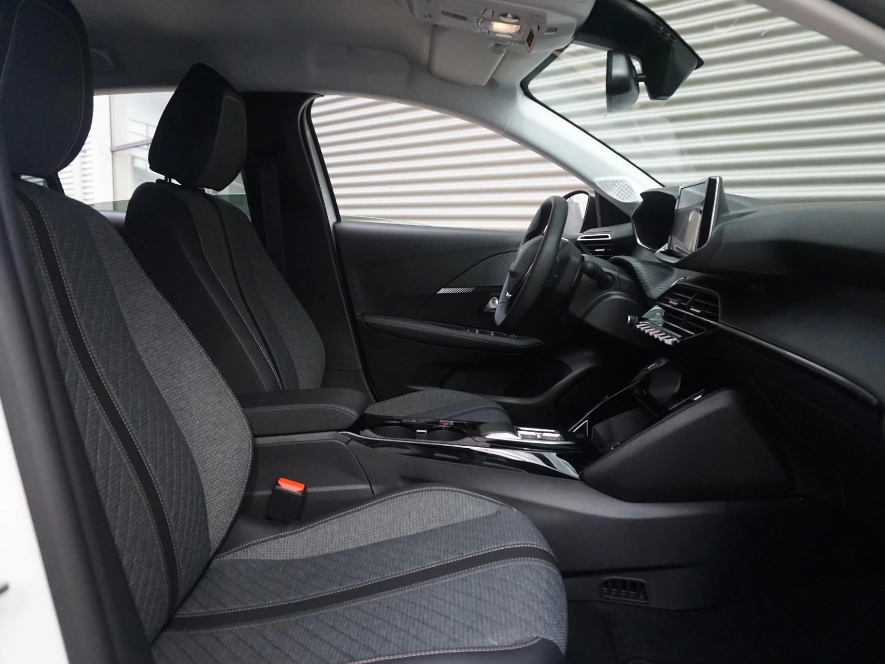 Hoofdafbeelding Peugeot e-208