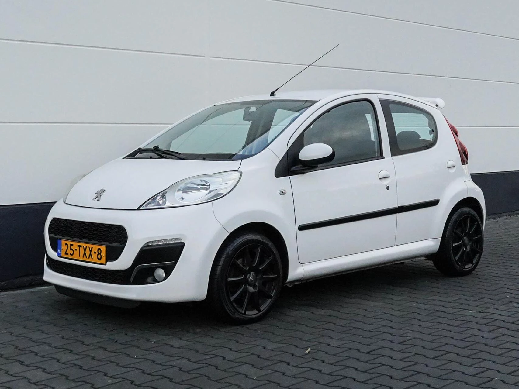 Hoofdafbeelding Peugeot 107