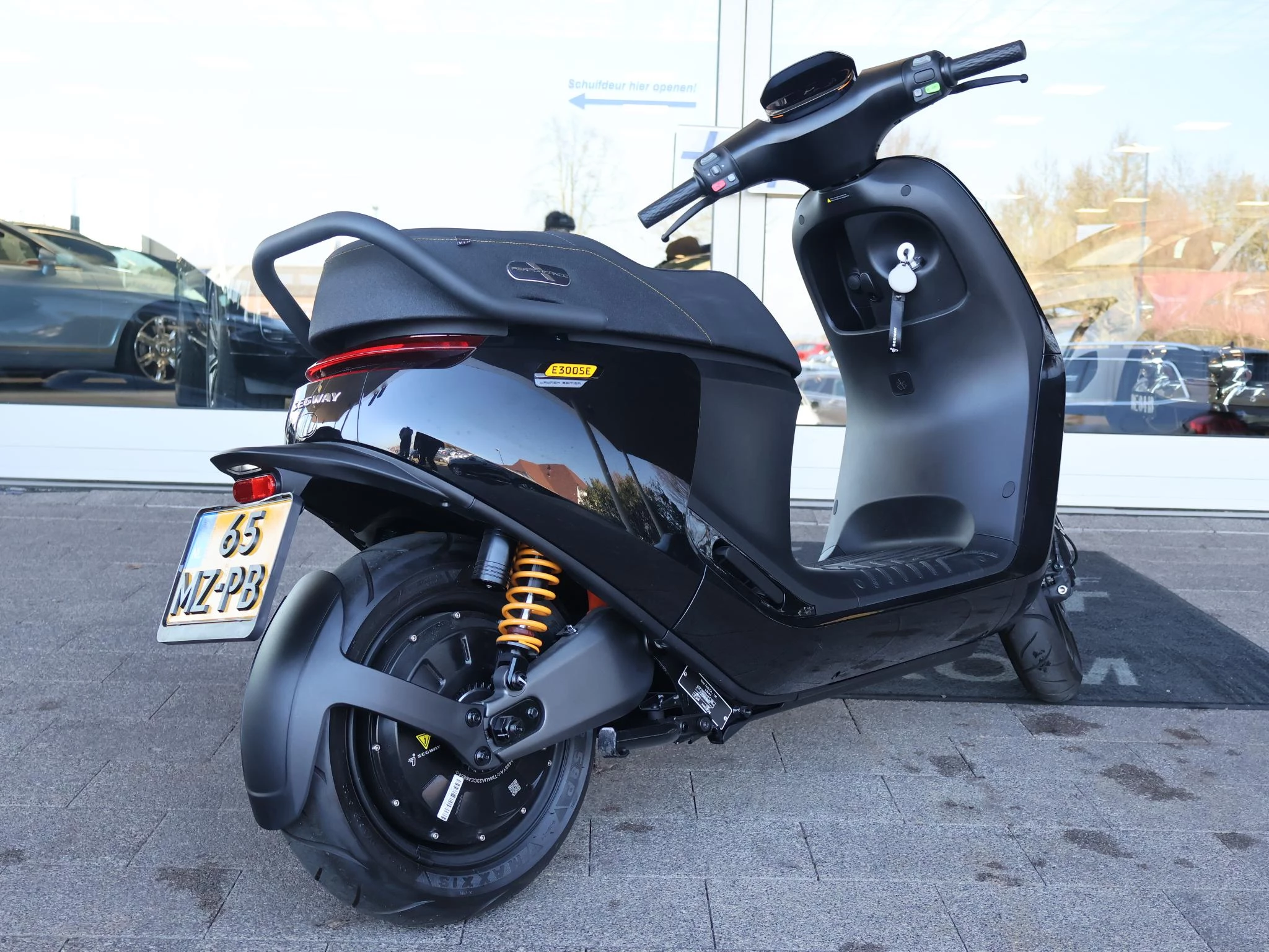 Hoofdafbeelding Segway E300SE