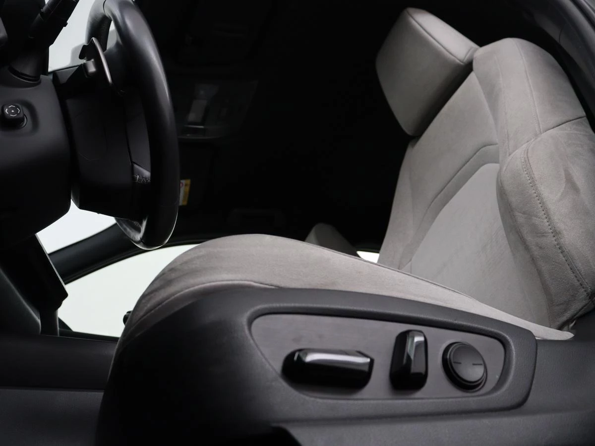 Hoofdafbeelding Lexus UX