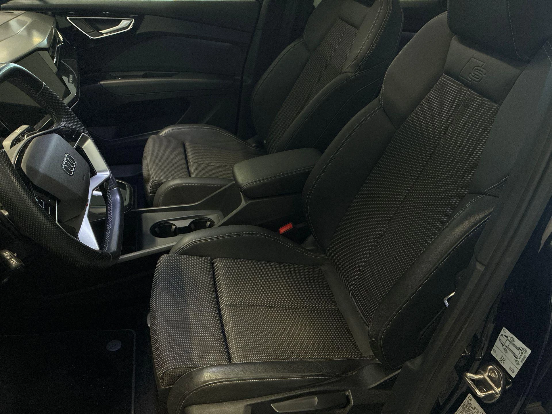 Hoofdafbeelding Audi Q4 Sportback e-tron