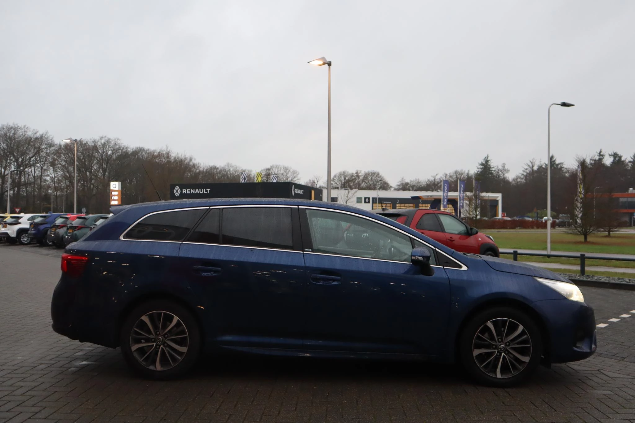 Hoofdafbeelding Toyota Avensis