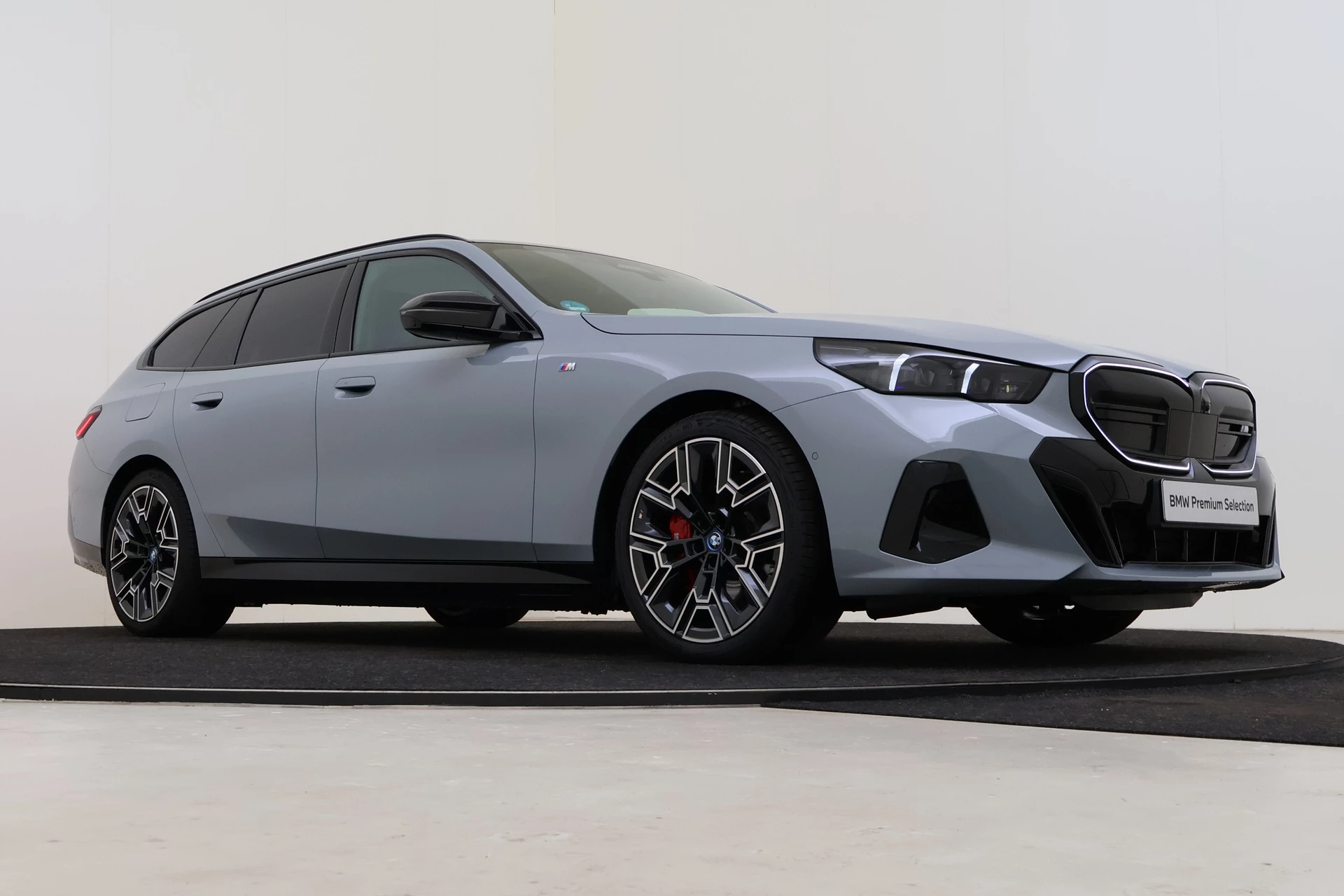 Hoofdafbeelding BMW i5