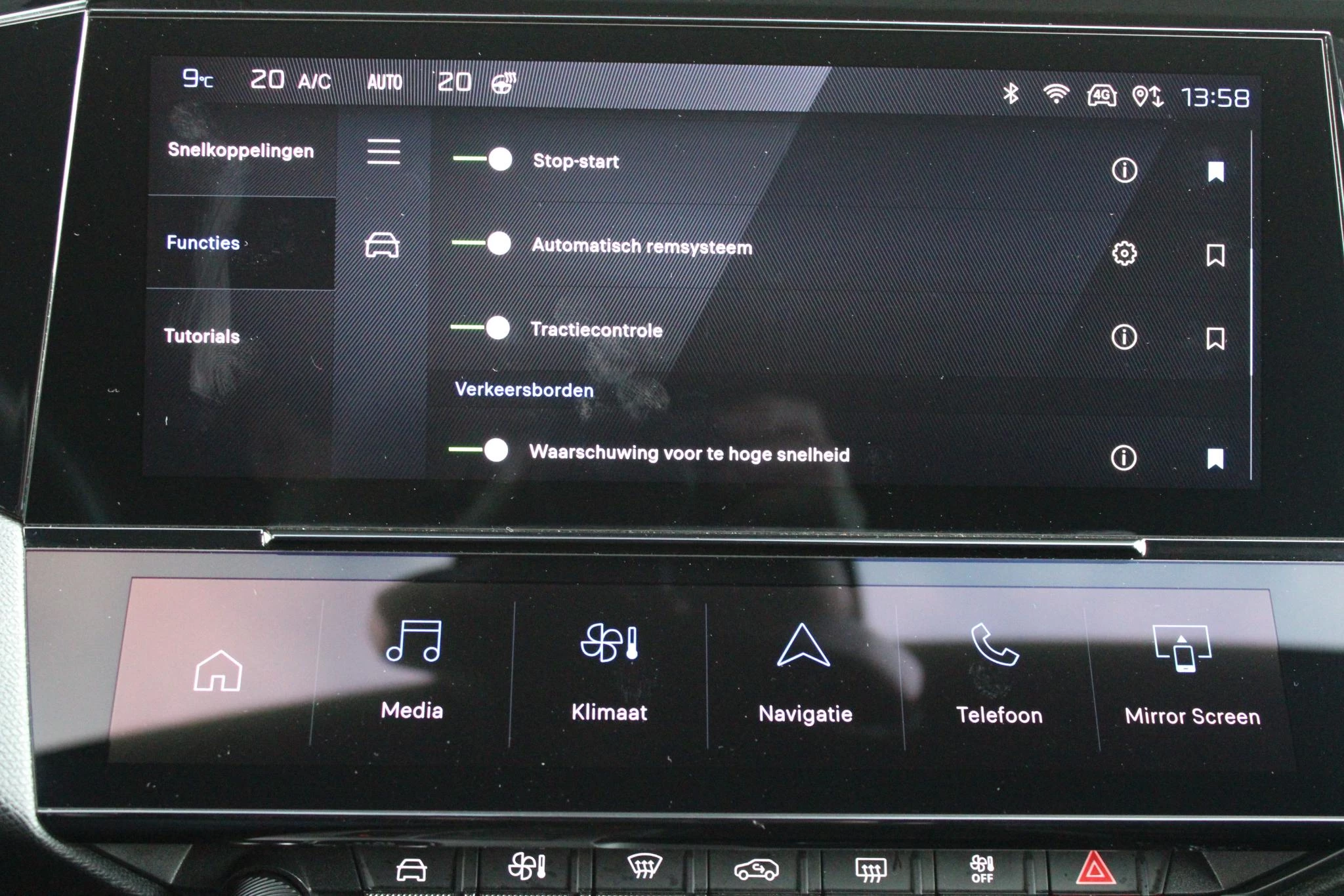 Hoofdafbeelding Peugeot 408