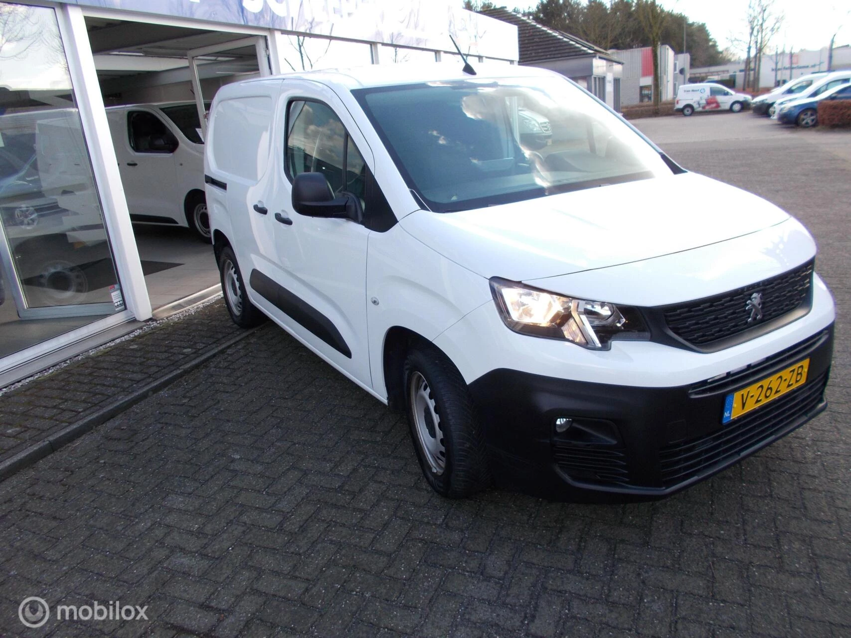 Hoofdafbeelding Peugeot Partner