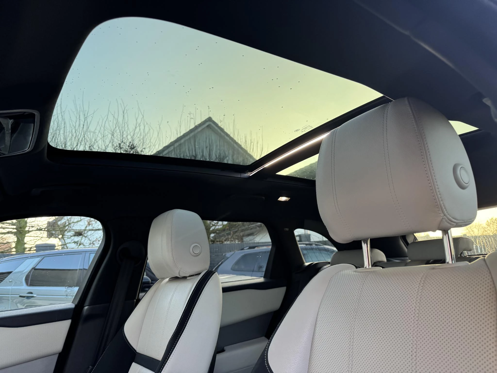 Hoofdafbeelding Land Rover Range Rover Velar