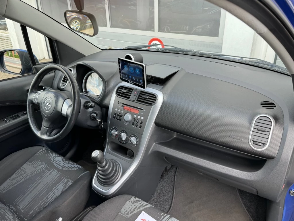 Hoofdafbeelding Opel Agila