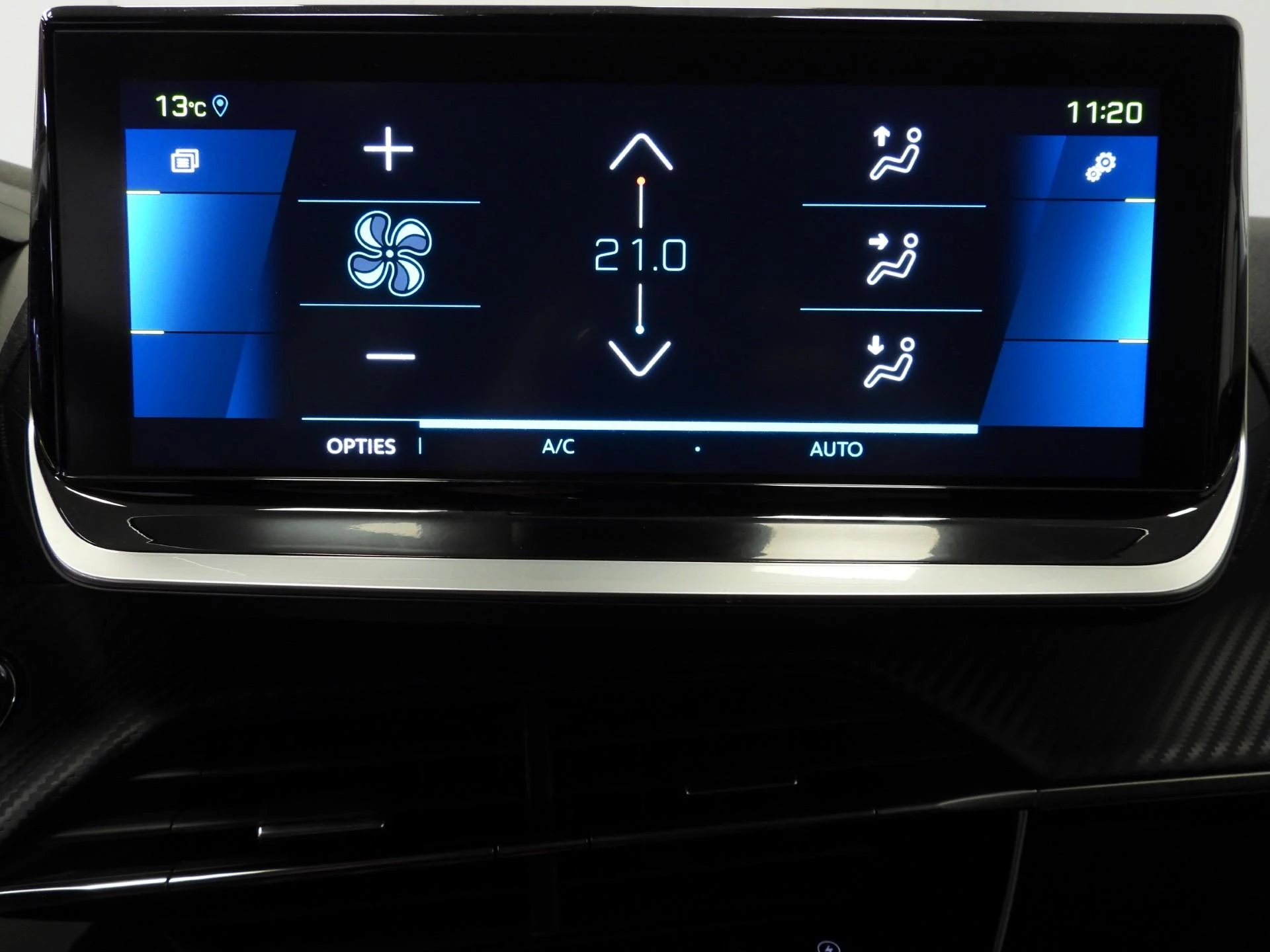 Hoofdafbeelding Peugeot e-208