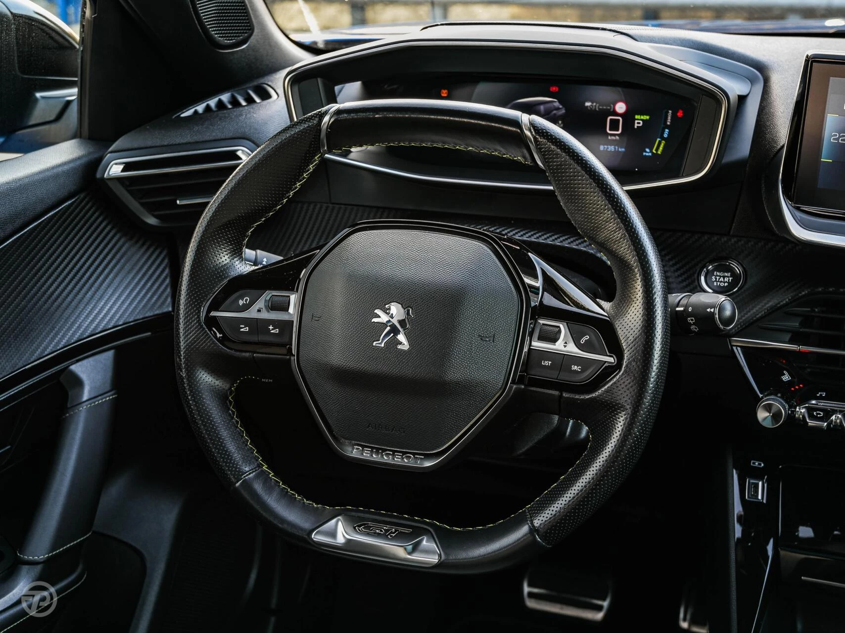 Hoofdafbeelding Peugeot e-2008