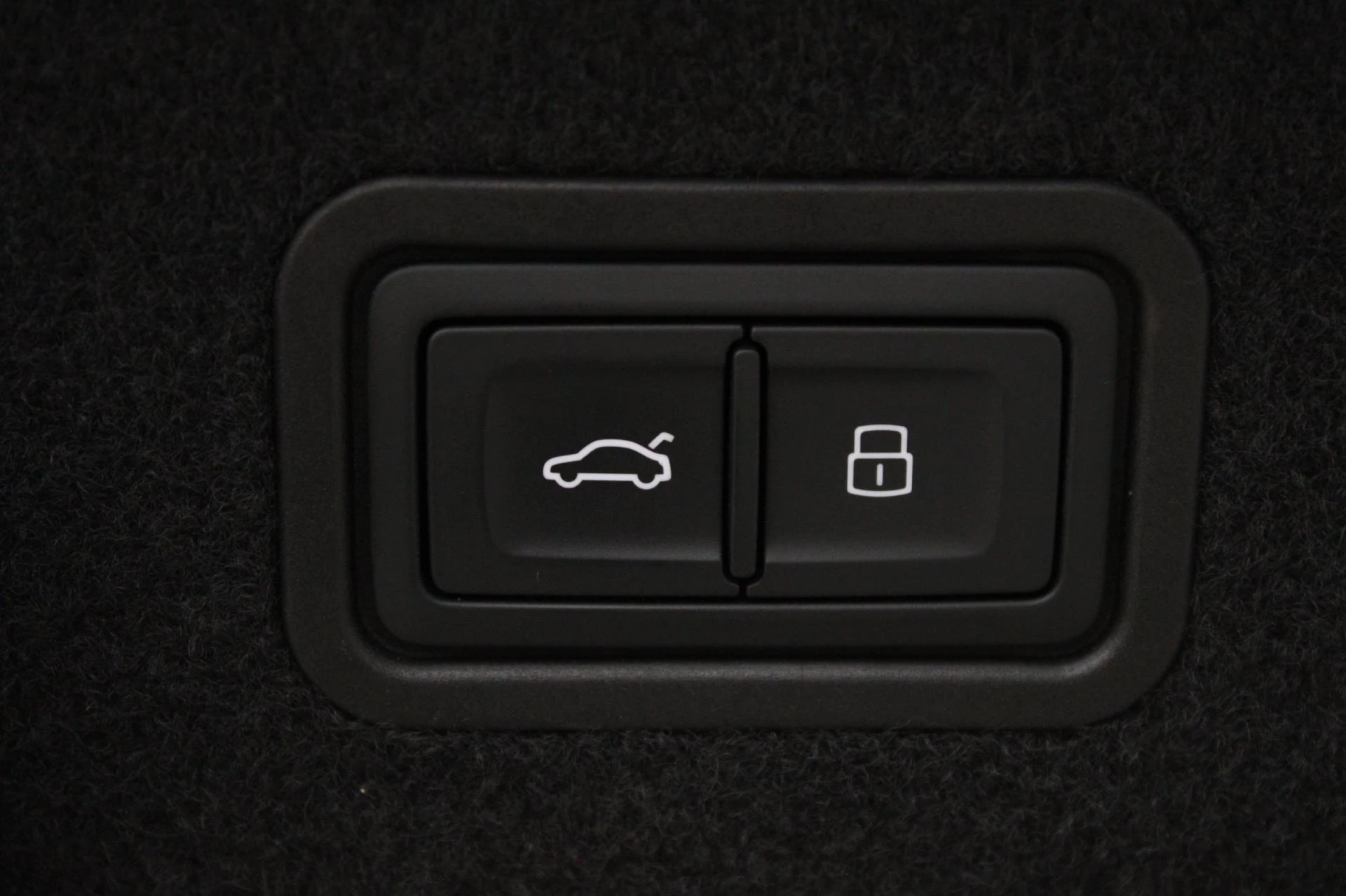 Hoofdafbeelding Audi A8