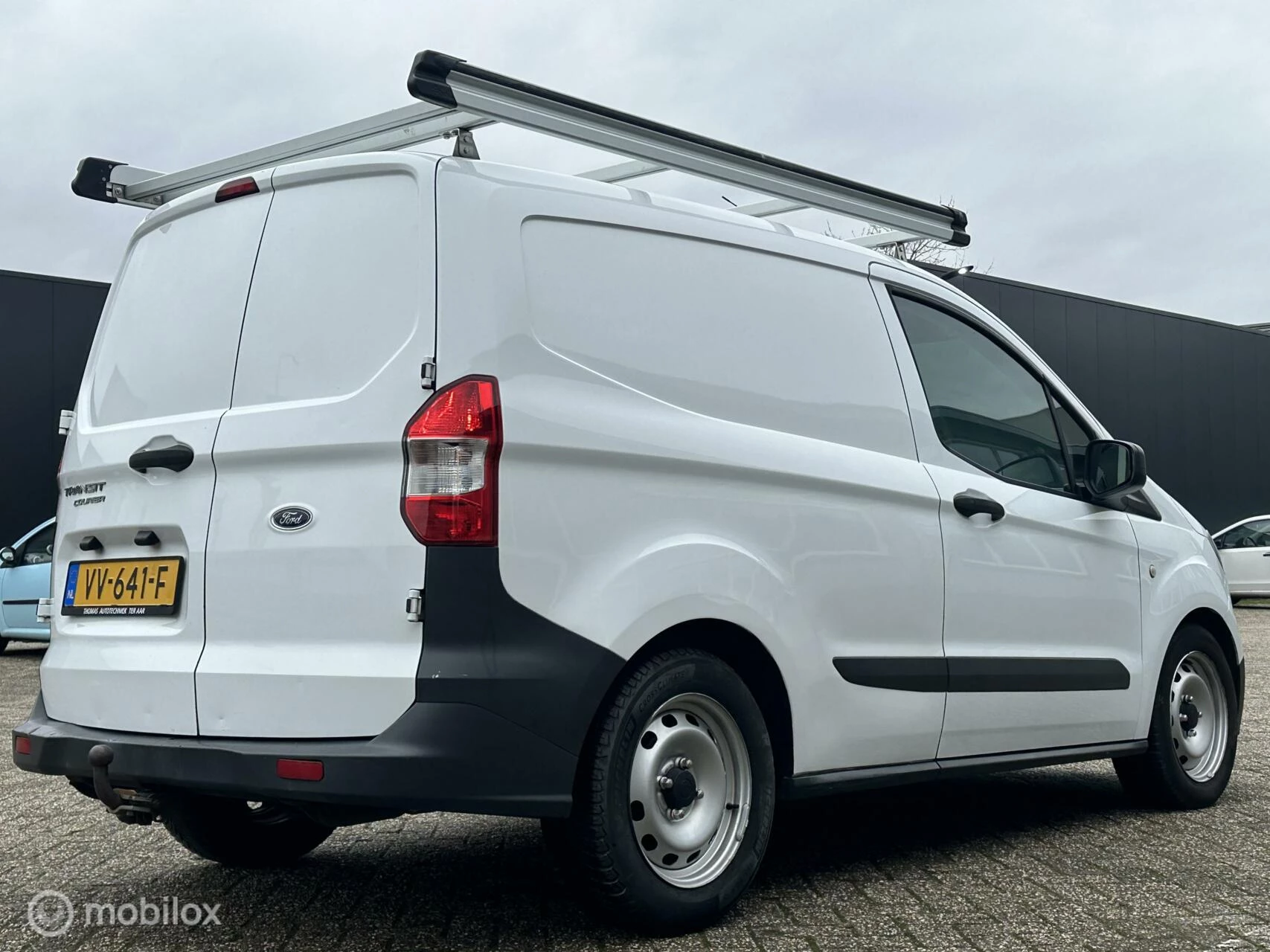 Hoofdafbeelding Ford Transit Courier