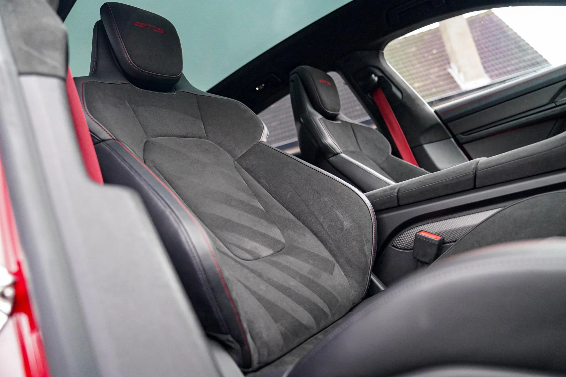 Hoofdafbeelding Porsche Taycan