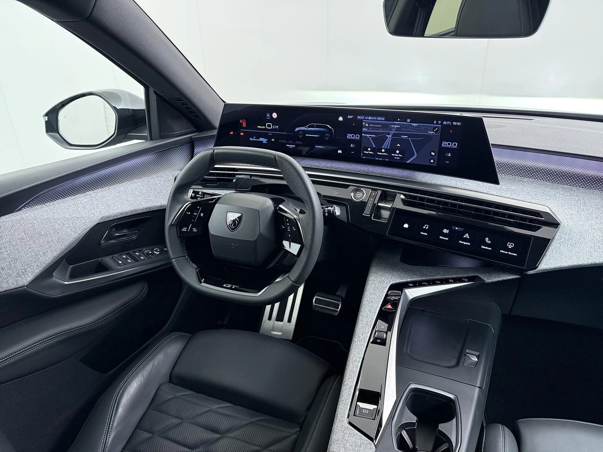 Hoofdafbeelding Peugeot e-5008