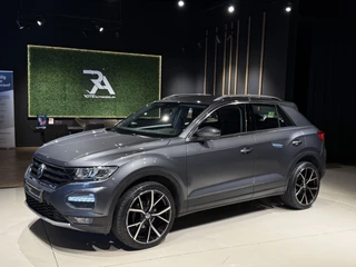 Hoofdafbeelding Volkswagen T-Roc Volkswagen T-Roc 1.0 TSI Style Nav|Camera|ACC|Carplay Grijs