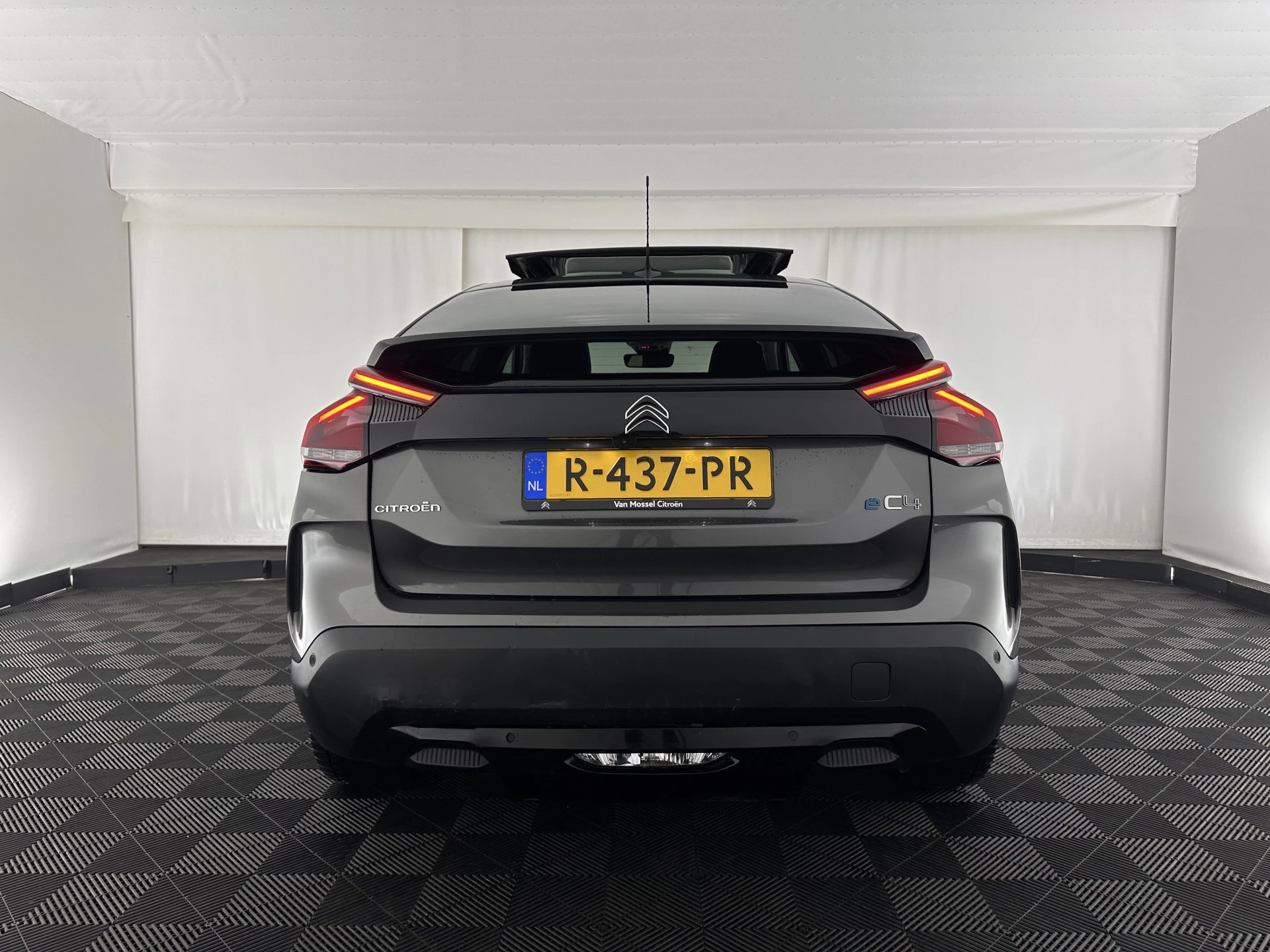 Hoofdafbeelding Citroën ë-C4