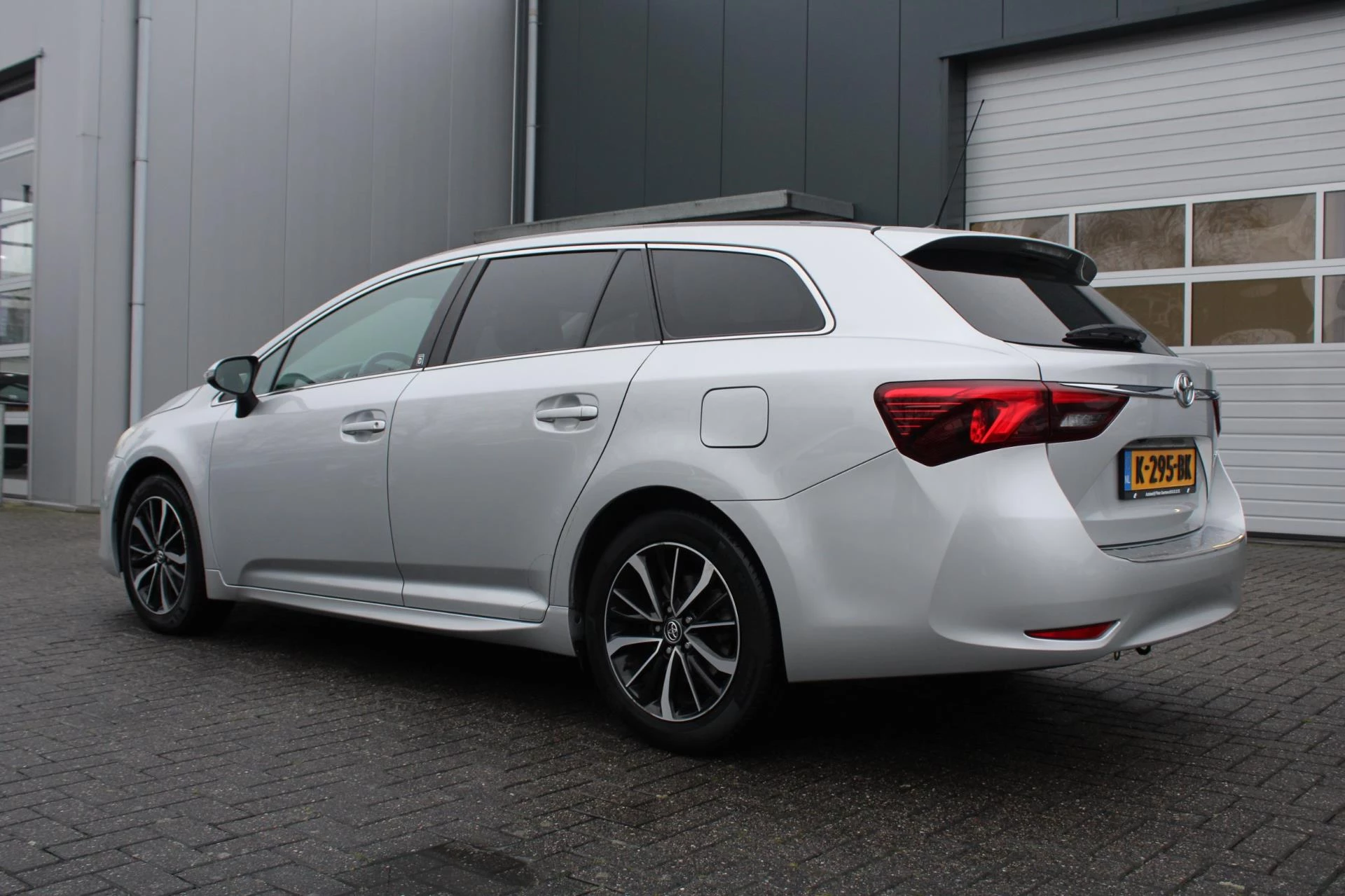 Hoofdafbeelding Toyota Avensis